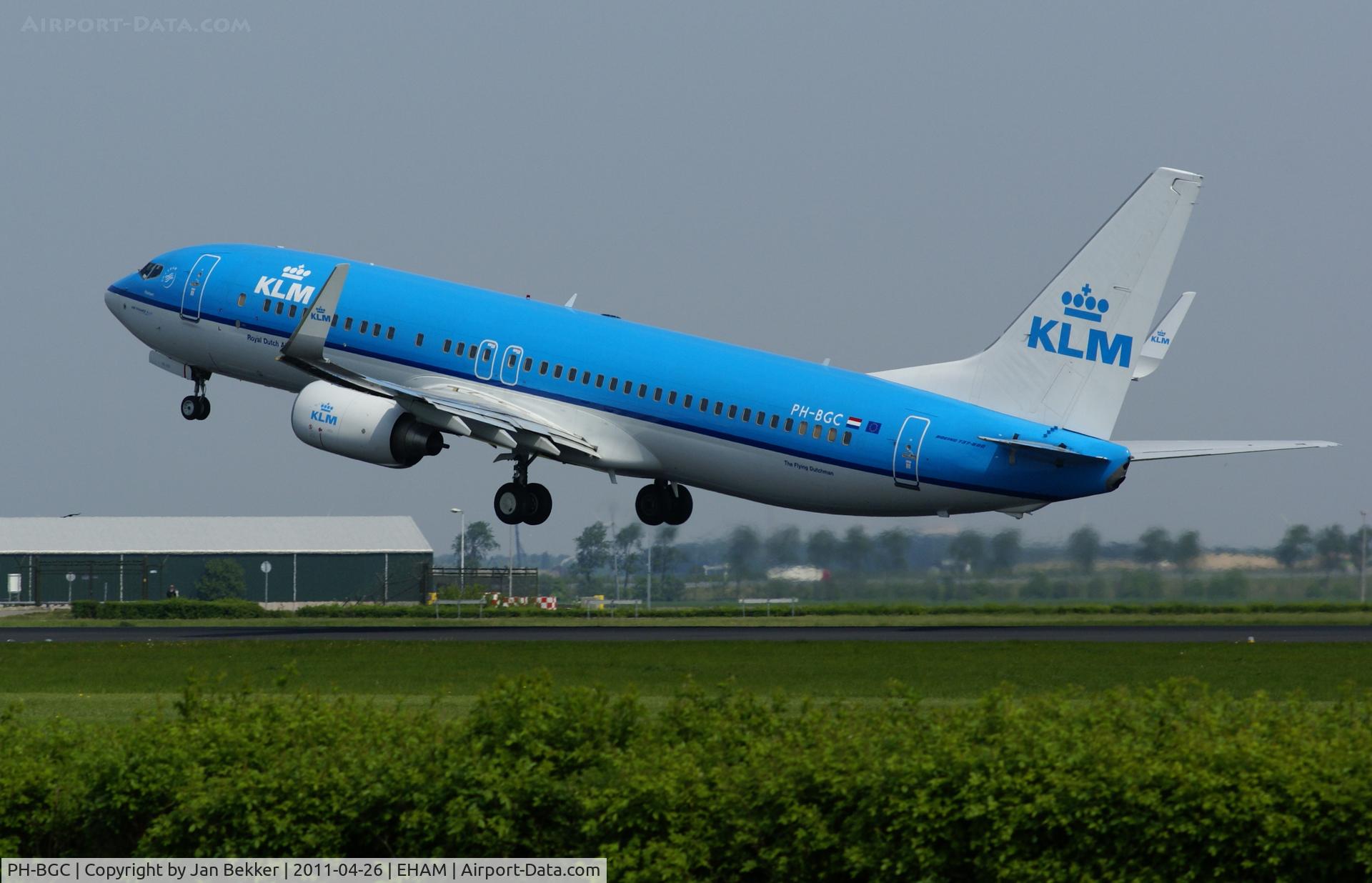 PH-BGC, 2008 Boeing 737-8K2 C/N 30361, Just after take off from the 
