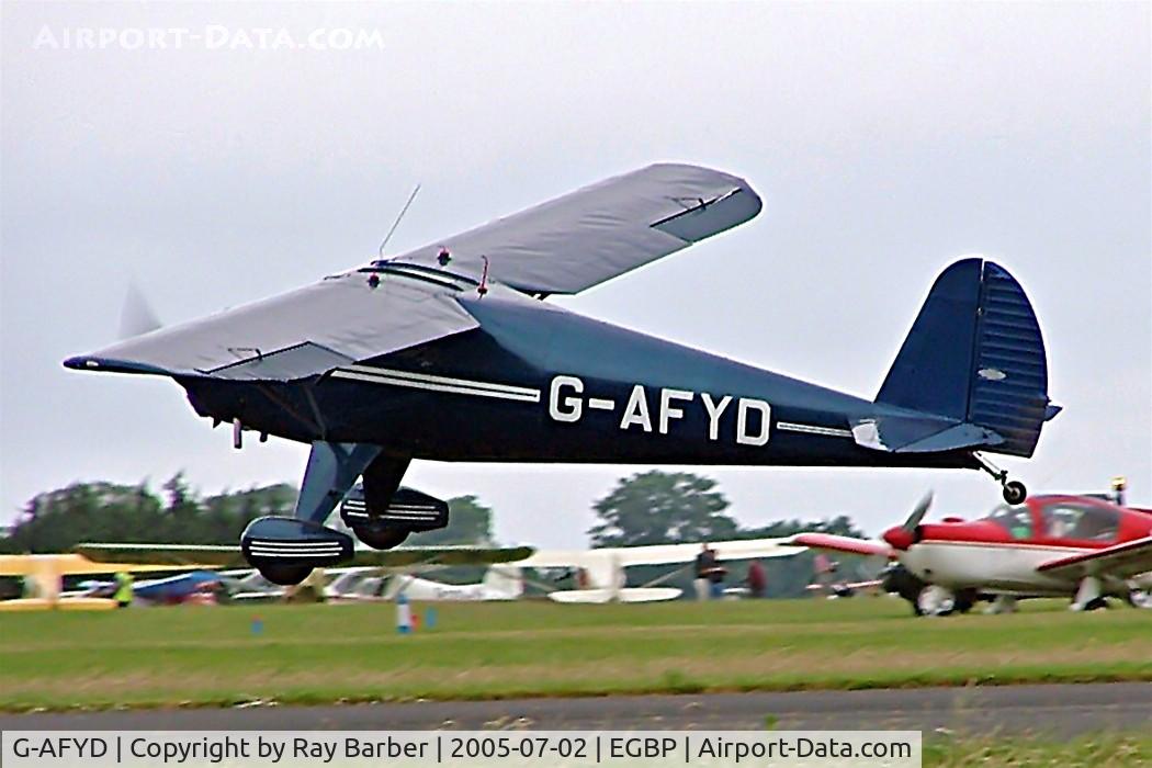G-AFYD, 1939 Luscombe 8E Silvaire Silvaire C/N 1044, Luscombe 8E Silvaire Deluxe [1044] Kemble~G 02/07/2005