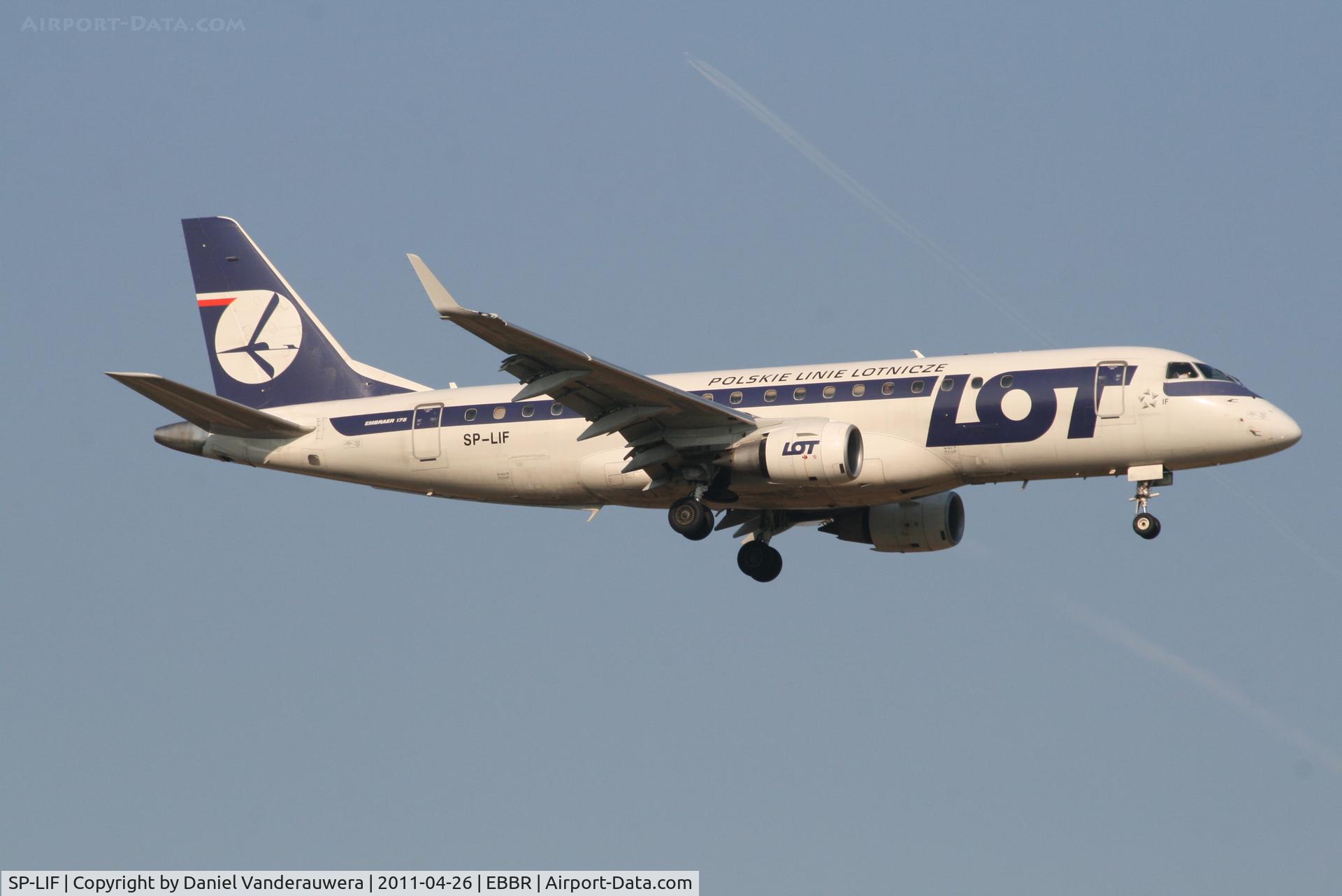 SP-LIF, 2006 Embraer 175STD (ERJ-170-200STD) C/N 17000154, Arrrival of flight LO235 to RWY 02