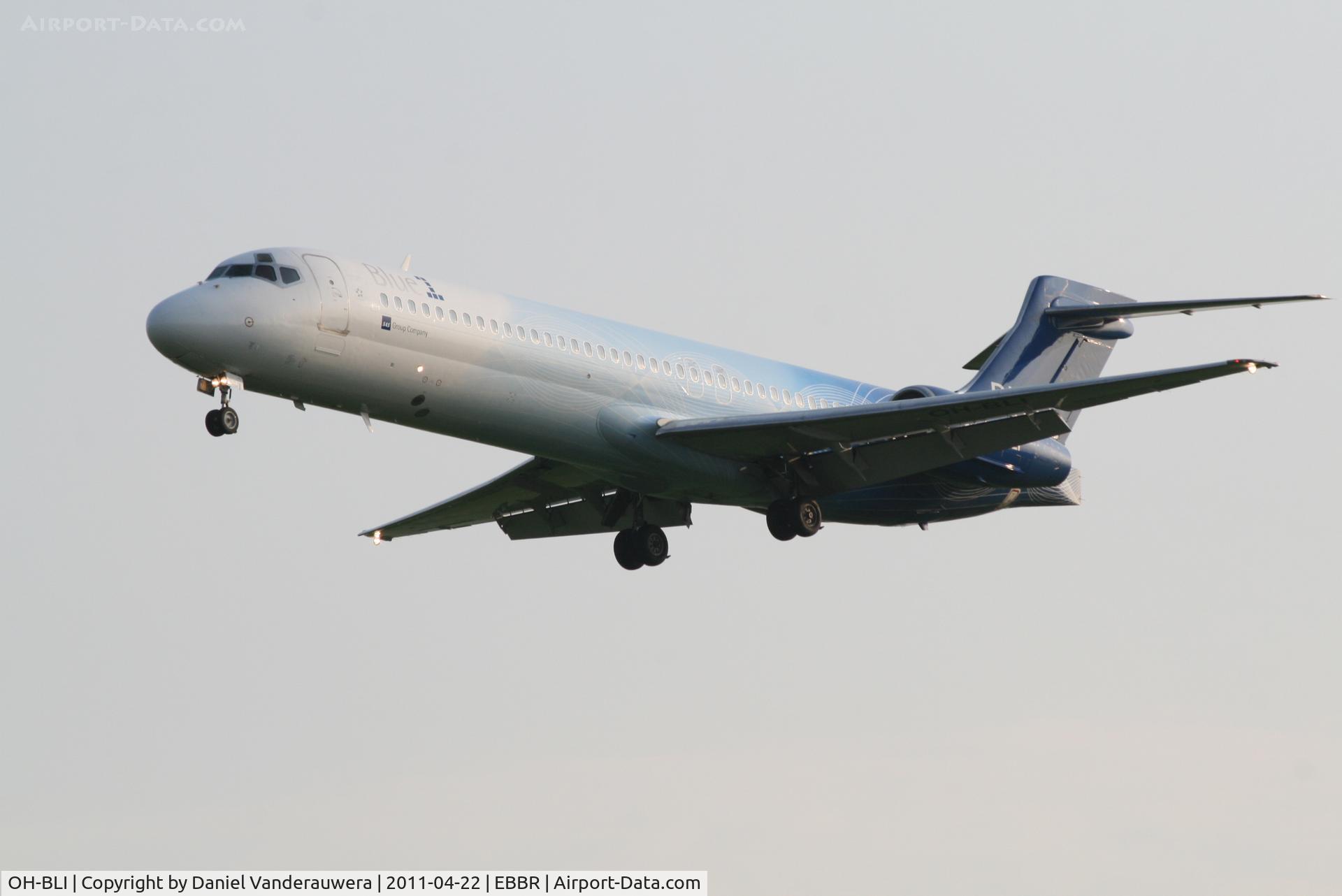 OH-BLI, 2000 Boeing 717-2CM C/N 55061, Arrival of flight KF801 to RWY 25L
