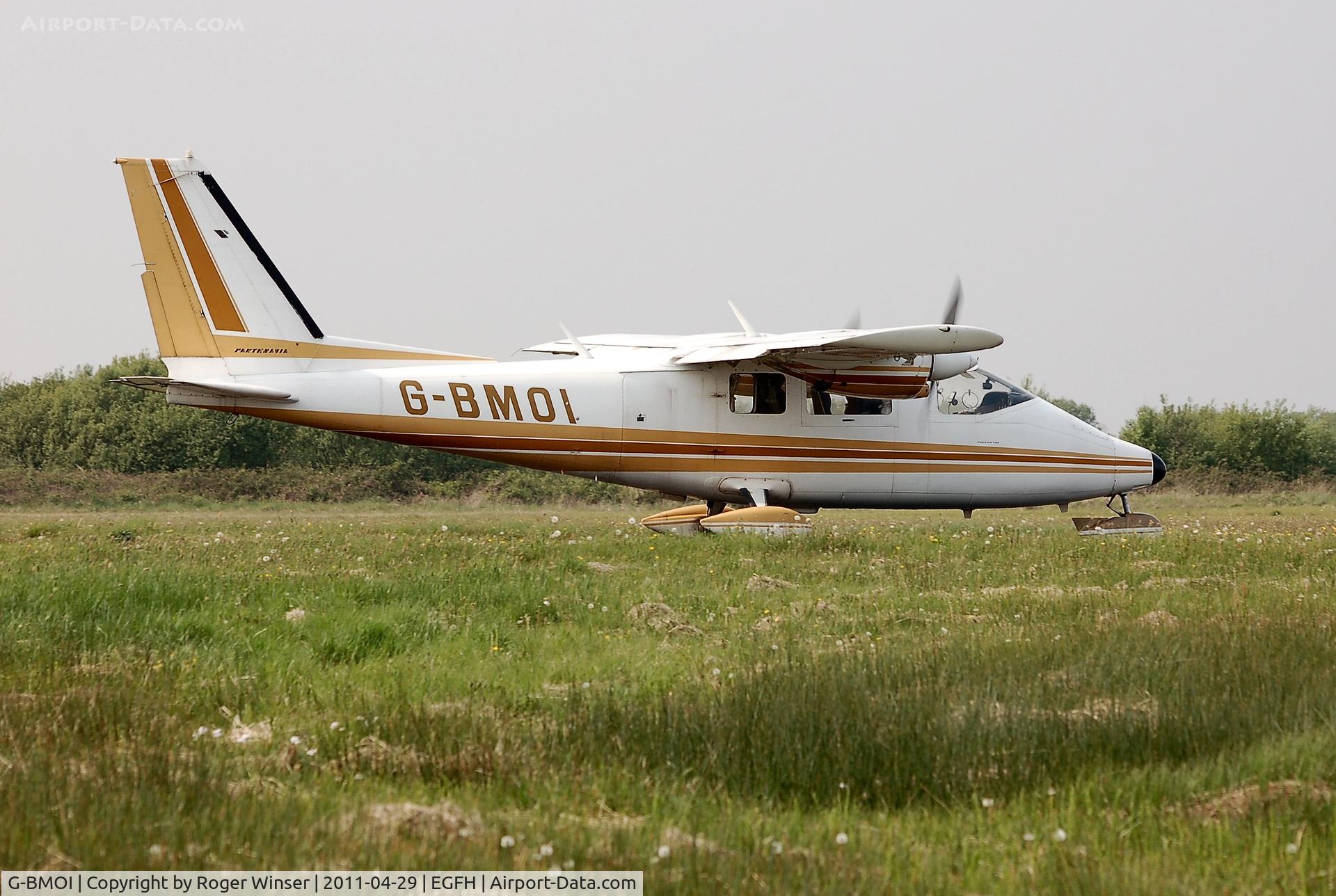 G-BMOI, 1977 Partenavia P-68B C/N 103, Taxying prior to departure