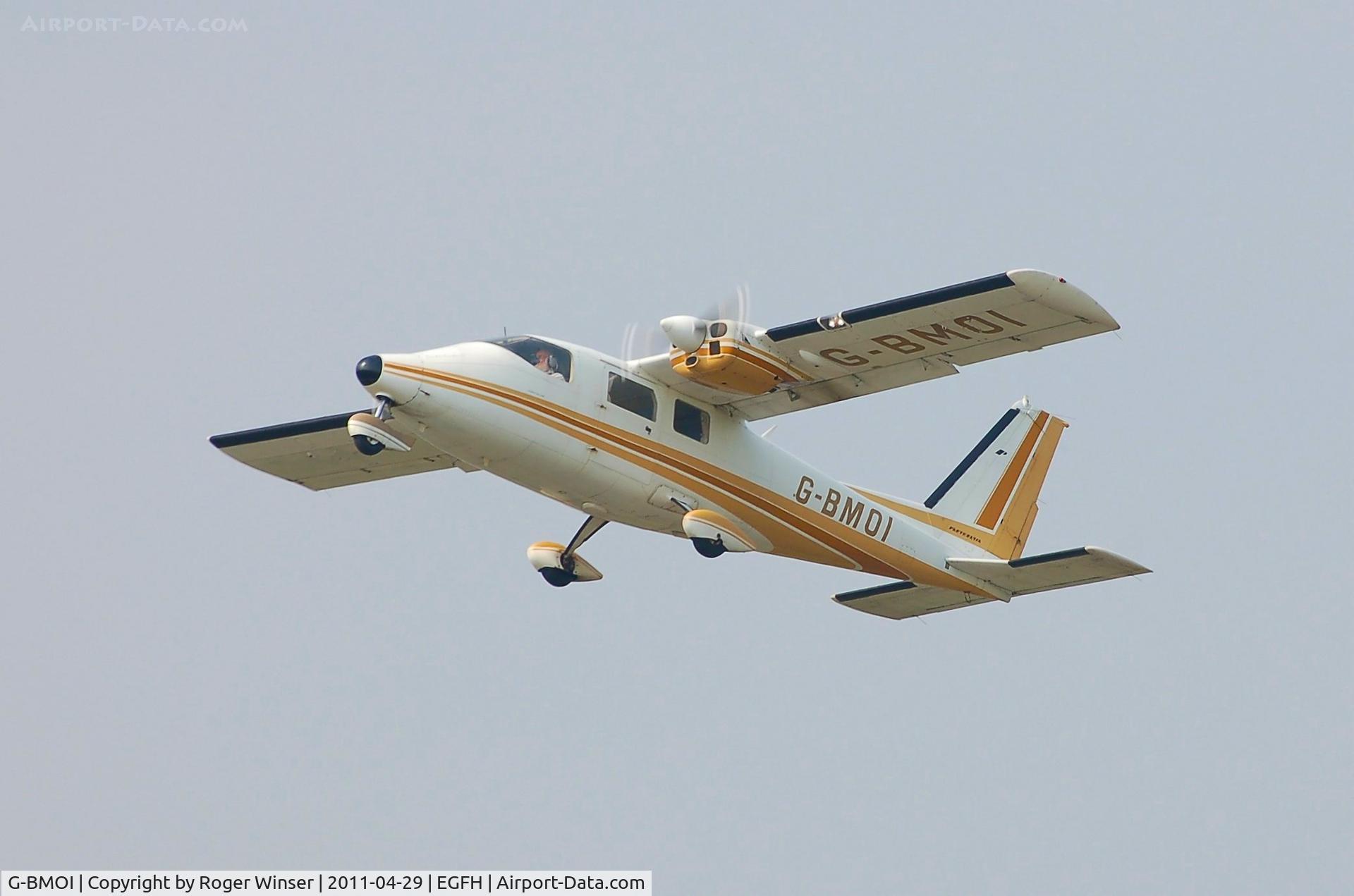 G-BMOI, 1977 Partenavia P-68B C/N 103, Departing Runway 22