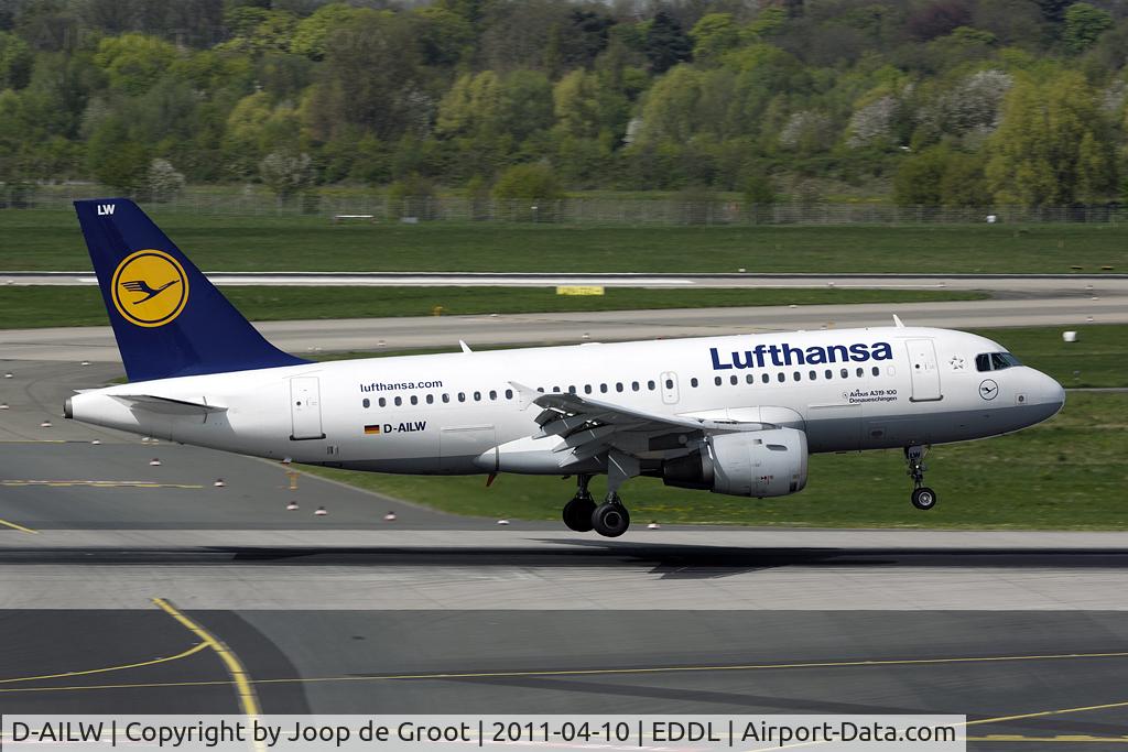D-AILW, 1998 Airbus A319-114 C/N 853, touchdown at DUS