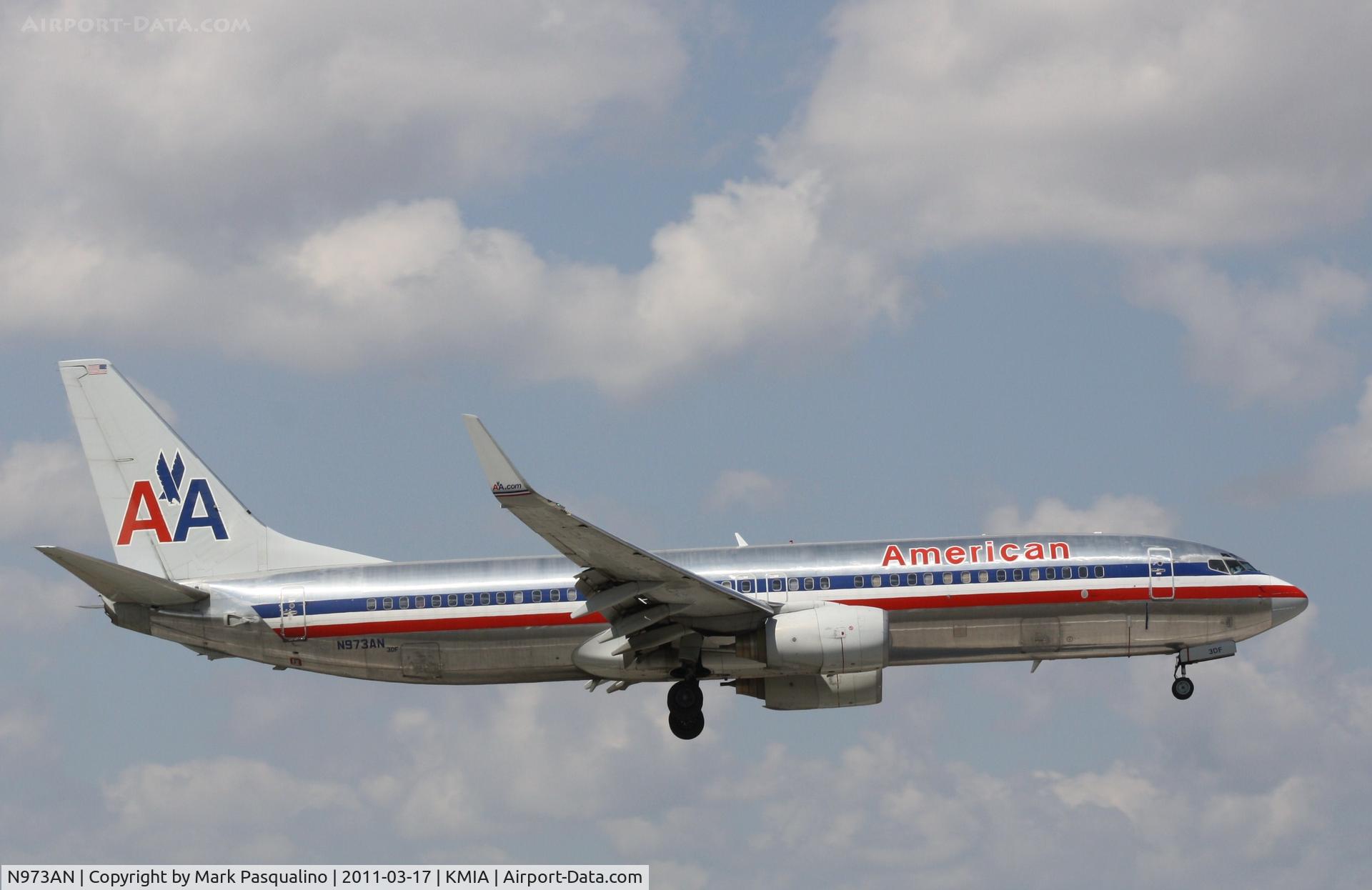 N973AN, 2001 Boeing 737-823 C/N 29548, Boeing 737-800