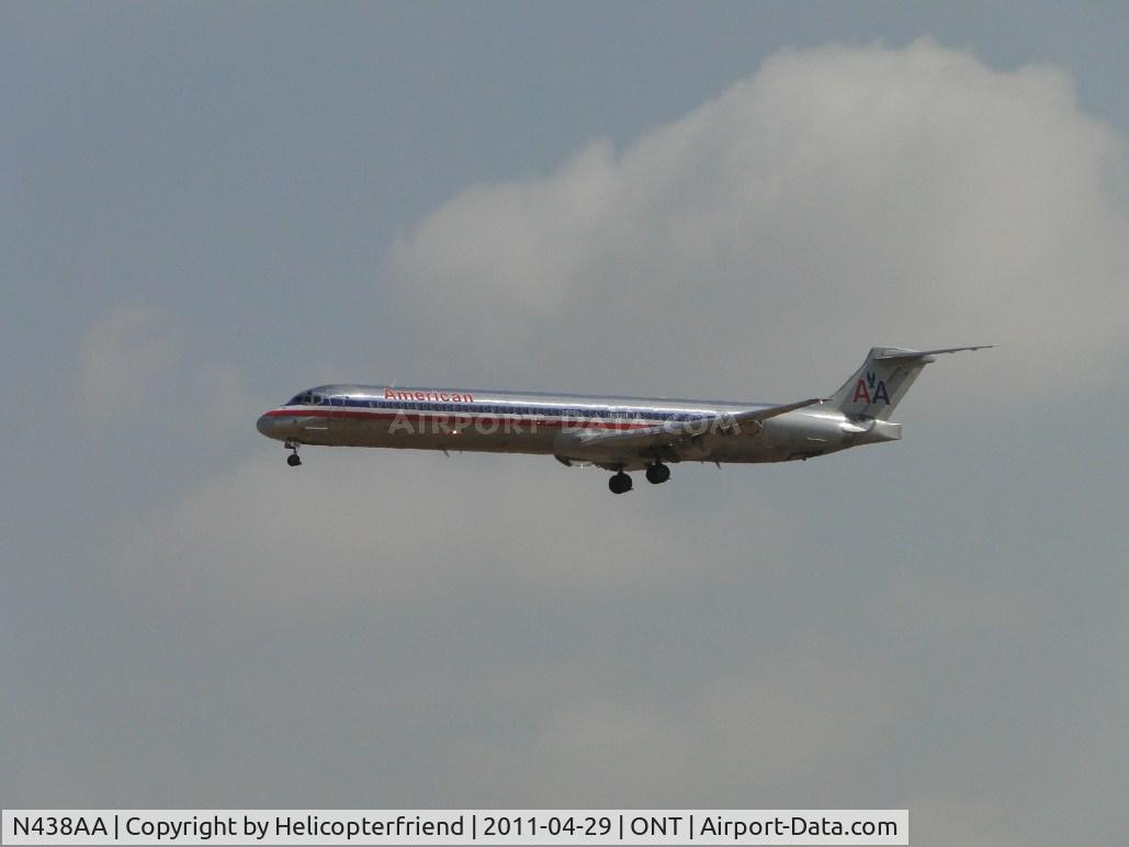 N438AA, 1987 McDonnell Douglas MD-83 (DC-9-83) C/N 49456, On final for runway 26R