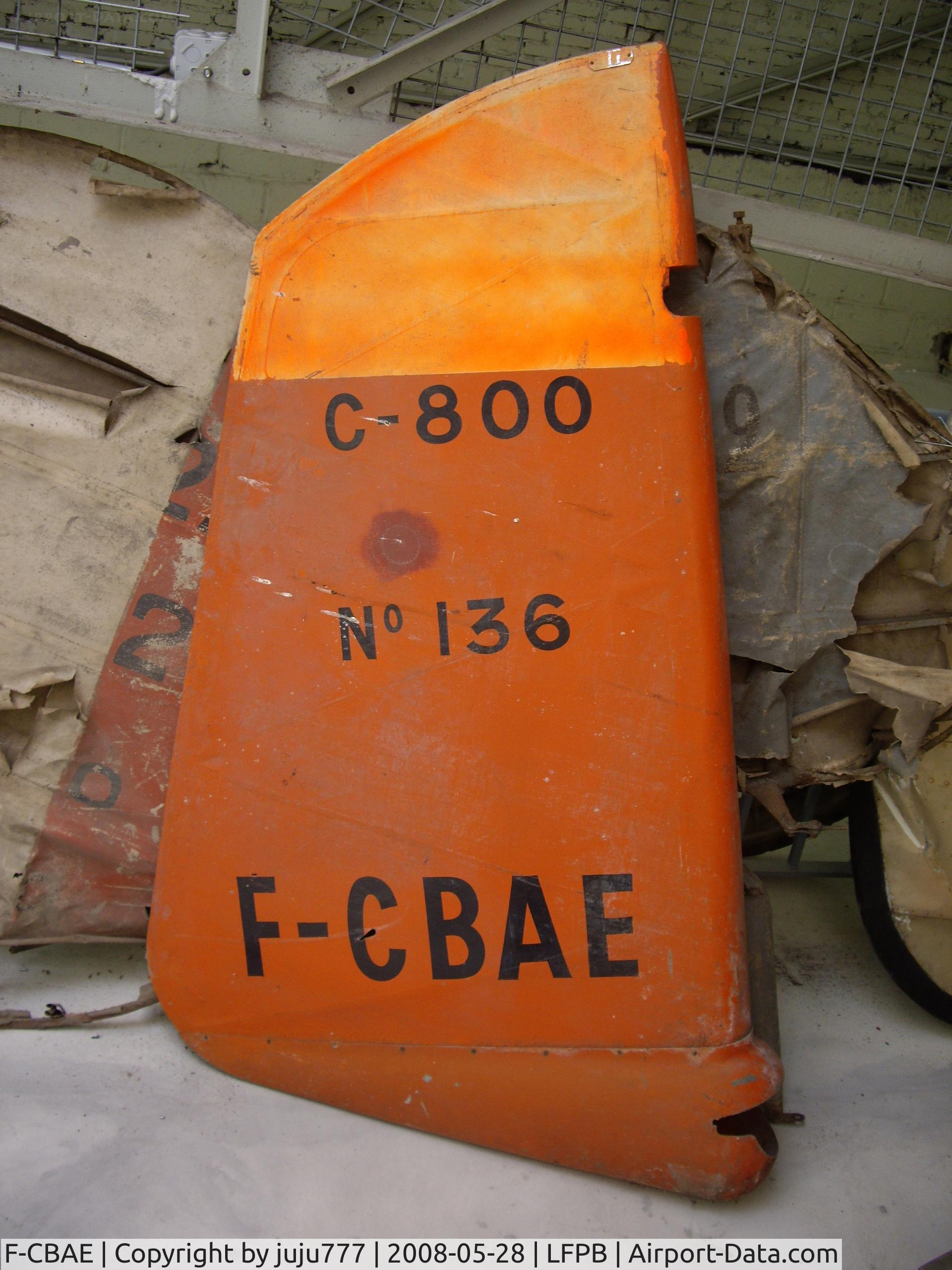 F-CBAE, Caudron (Nord) C.800 C/N 9796-136, unique survival during fire of reserve of musée de l'air the 17/05/1990