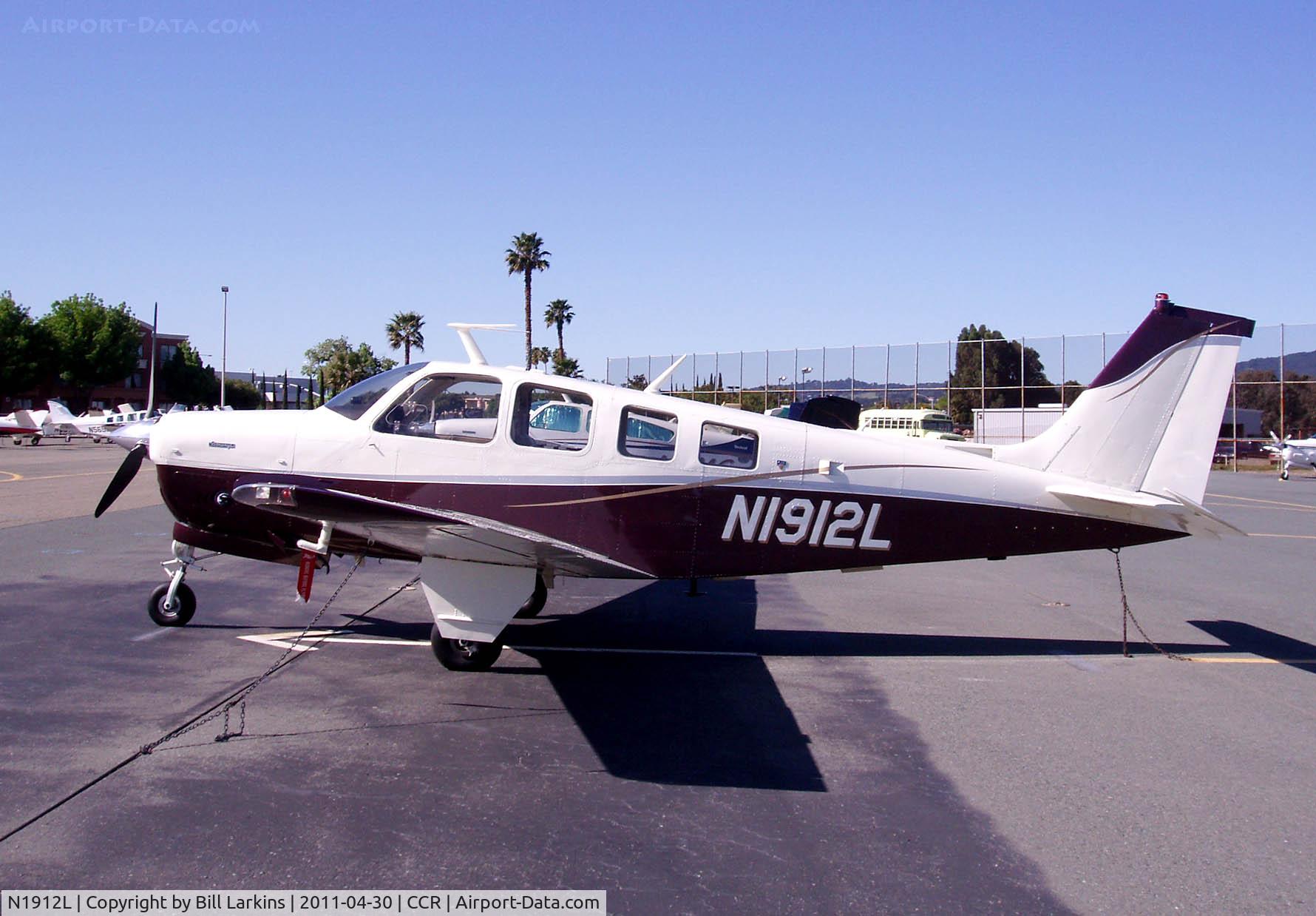 N1912L, 1976 Beech A36 Bonanza 36 C/N E-866, Visitor