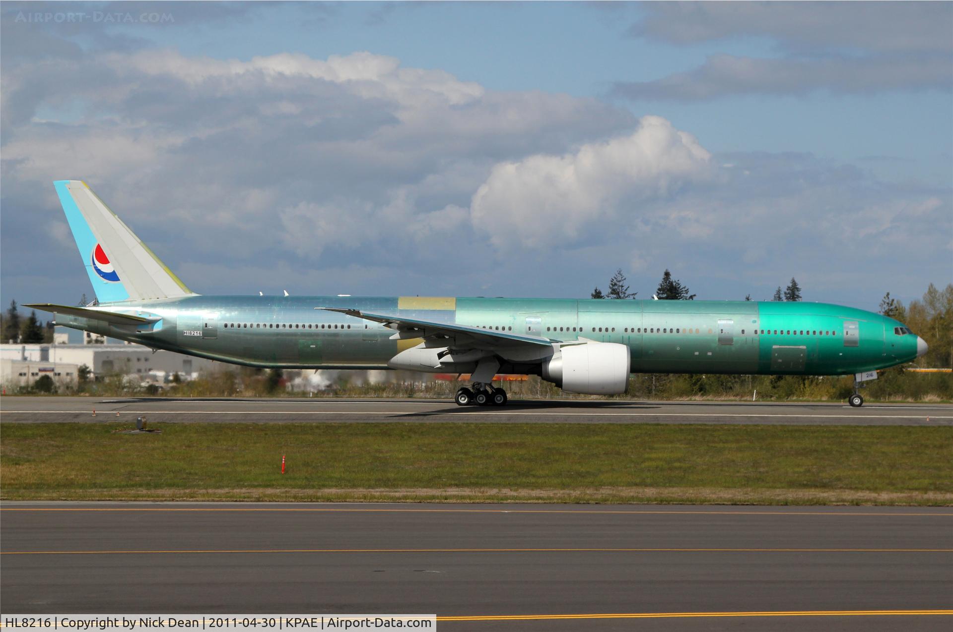 HL8216, 2011 Boeing 777-3B5/ER C/N 37647, KPAE/PAE
