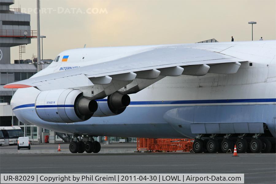 UR-82029, 1991 Antonov An-124-100 Ruslan C/N 19530502630/0210, Close-Up
