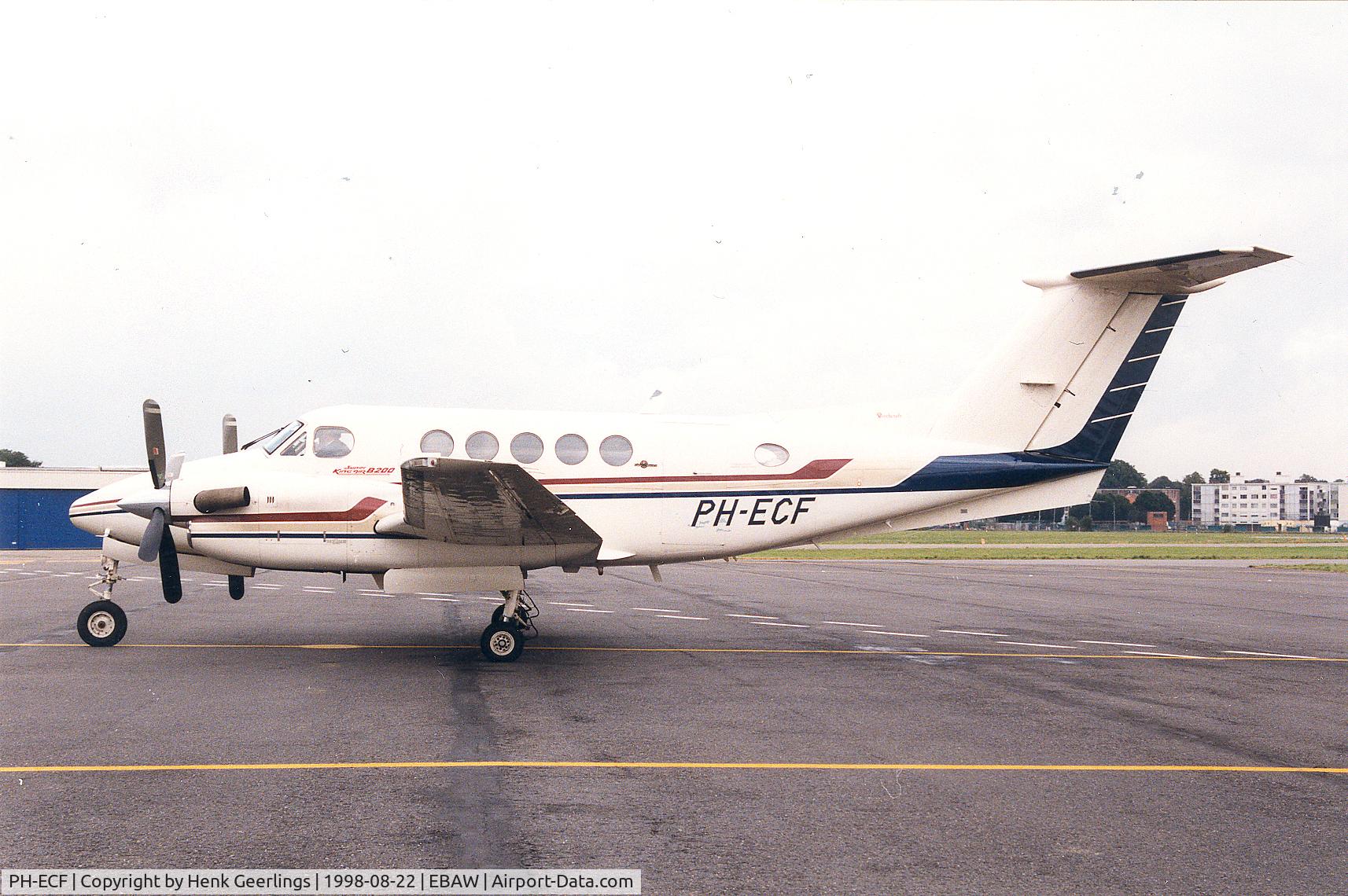 PH-ECF, 1979 Beech 200 C/N BB-596, Antwerp - Deurne Airport