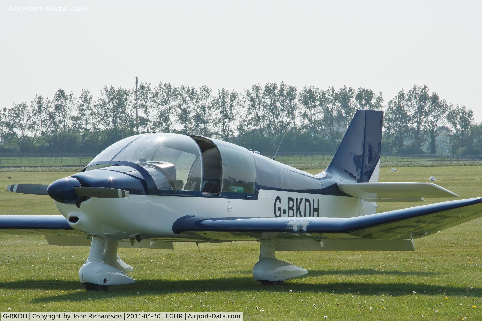 G-BKDH, 1982 Robin DR-400-120 Petit Prince C/N 1582, Visiting