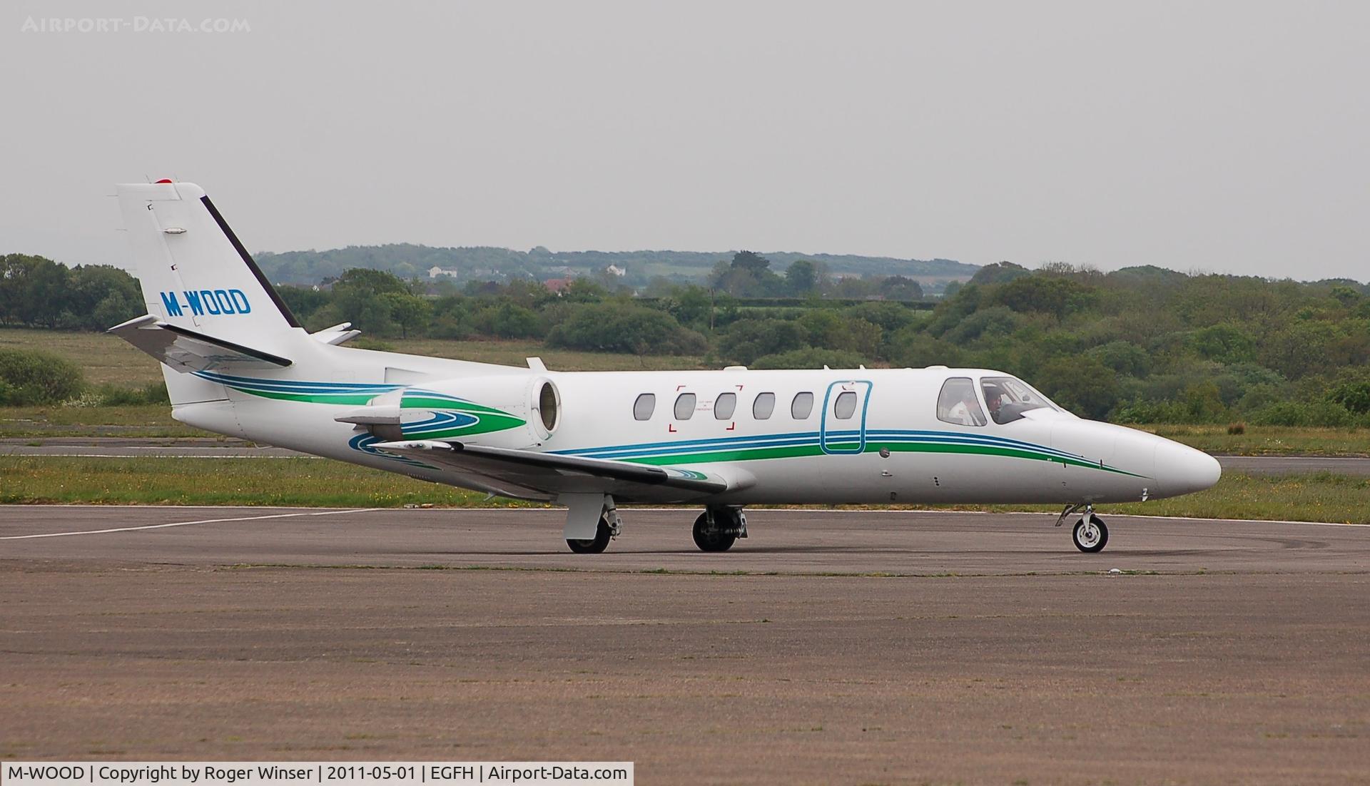 M-WOOD, 2002 Cessna 550 Citation Bravo C/N 550-1042, About to depart