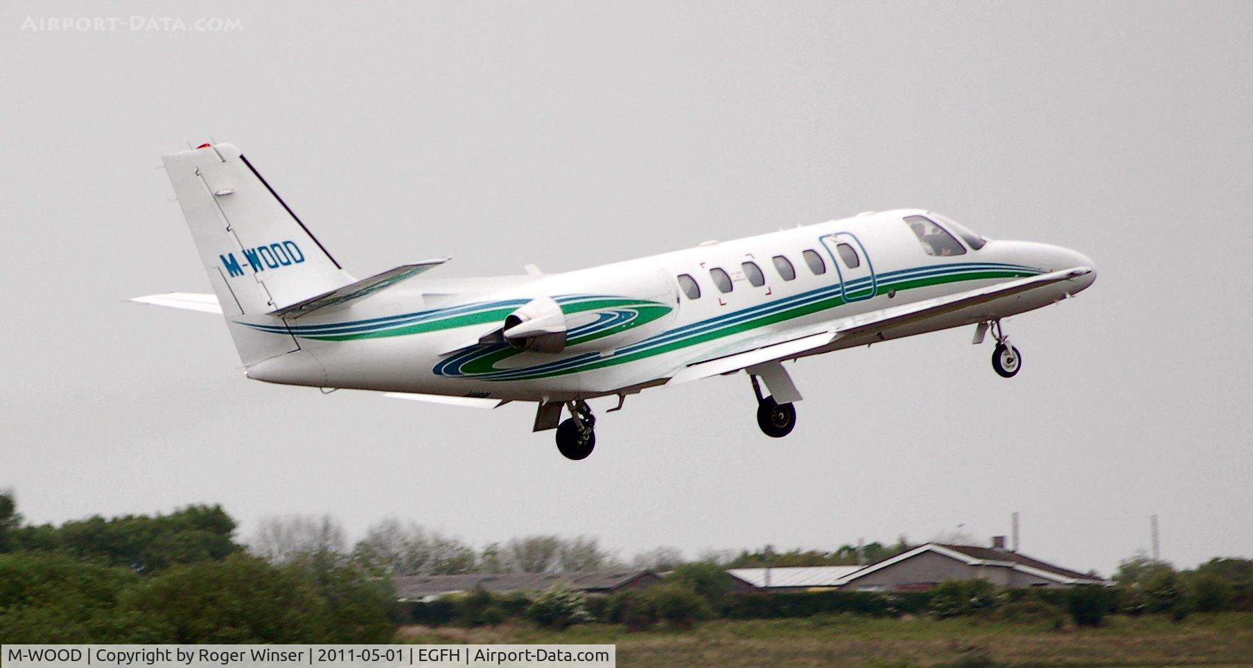 M-WOOD, 2002 Cessna 550 Citation Bravo C/N 550-1042, Departing Runway 04
