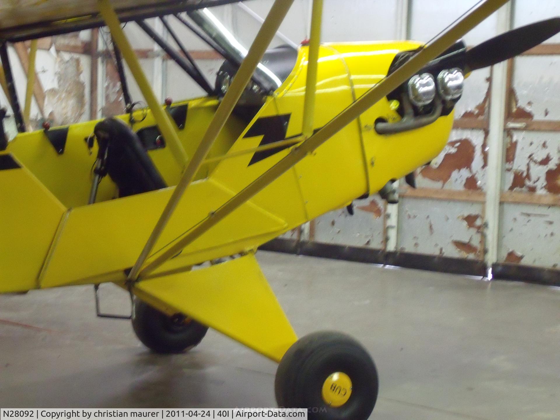 N28092, 1940 Piper J3C-65 Cub C/N 4572, piper cub
