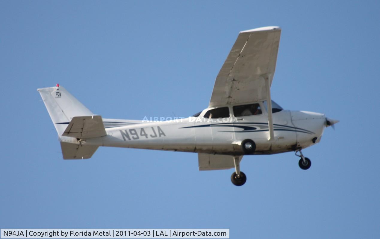 N94JA, 1998 Cessna 172R C/N 17280632, C172R