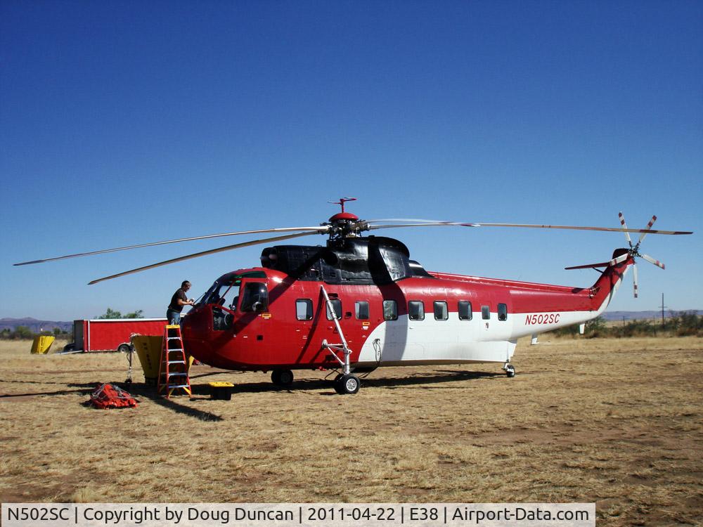 N502SC, 1974 Sikorsky S-61N C/N 61737, N502SC being prepared for another day of firefighting duty in Texas.