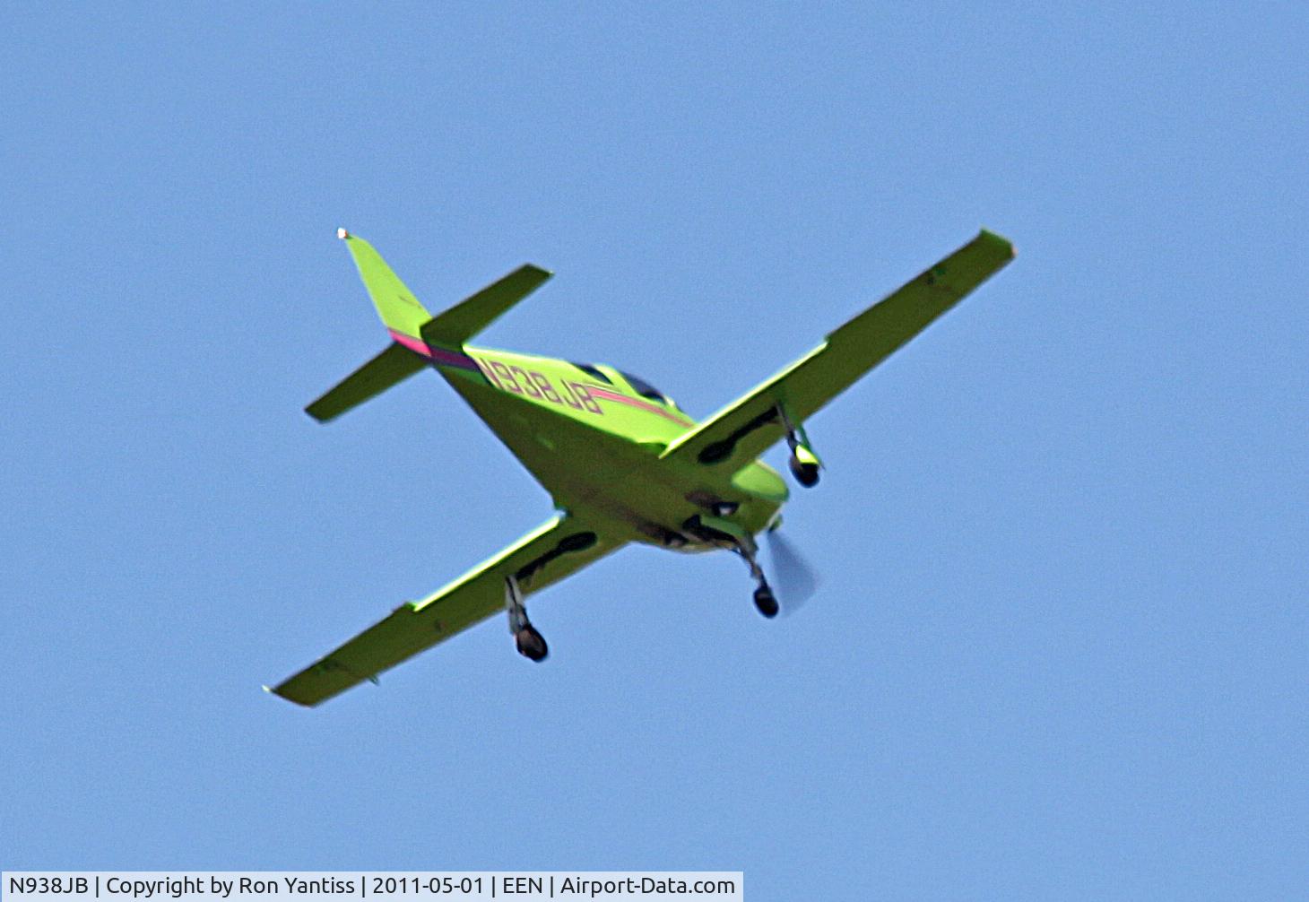 N938JB, 1994 Stoddard-Hamilton Glasair III C/N 3197-008, Turning to land at Keene, NH
