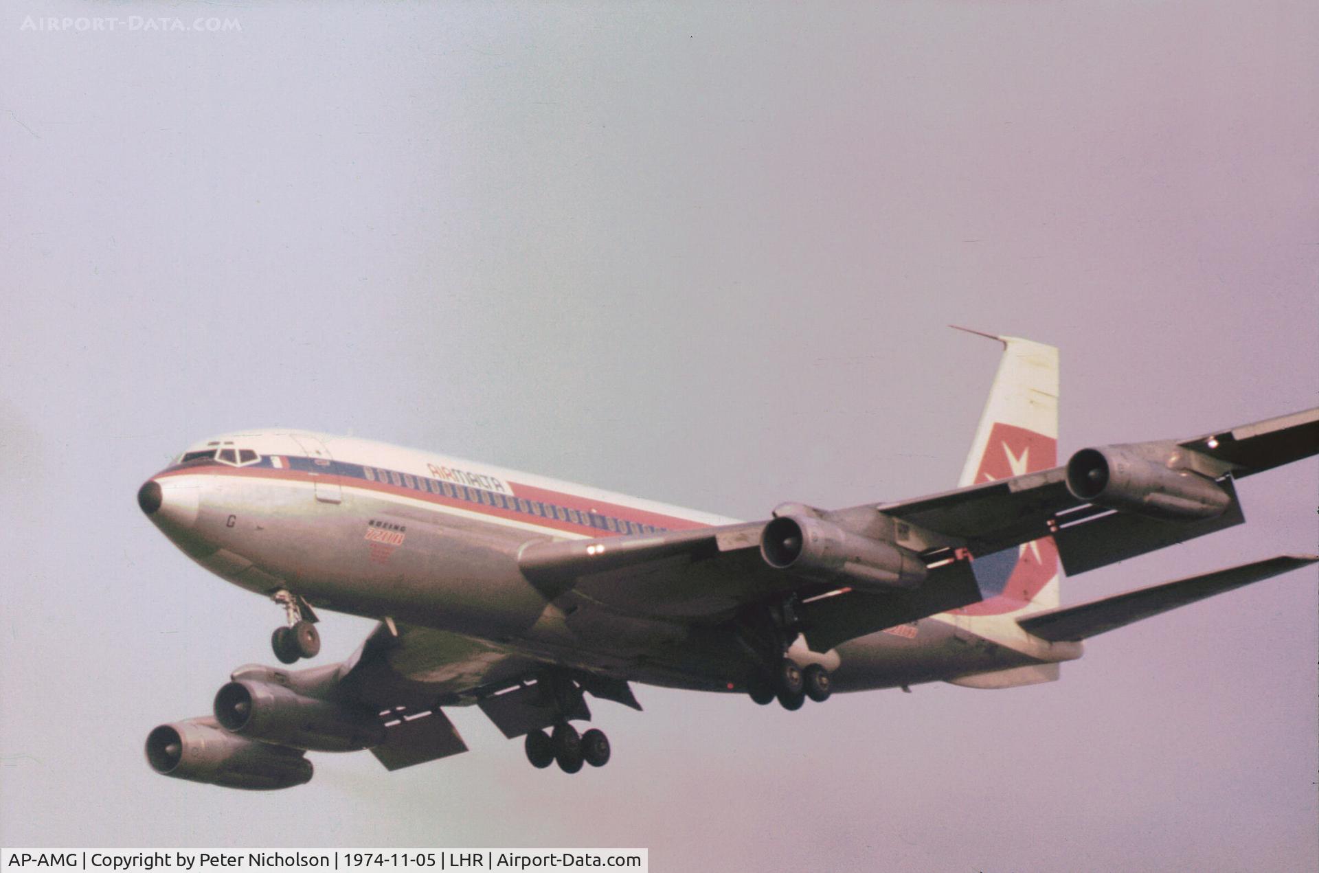 AP-AMG, 1961 Boeing 720-047B C/N 18378, Boeing 720-047B of Air Malta leased from Pakistan International Airways on final approach to Heathrow in November 1974.