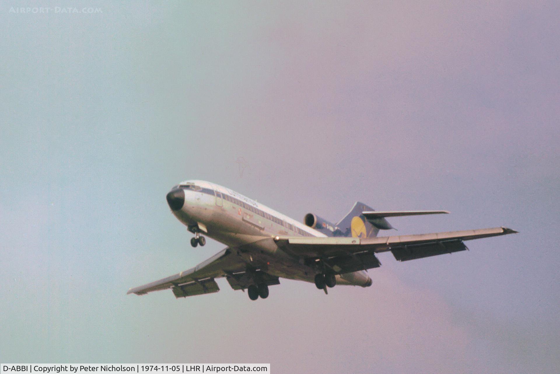 D-ABBI, 1968 Boeing 727-30C C/N 19793, Boeing 727-30C named Mainz of Lufthansa on final approach to Heathrow in November 1974.