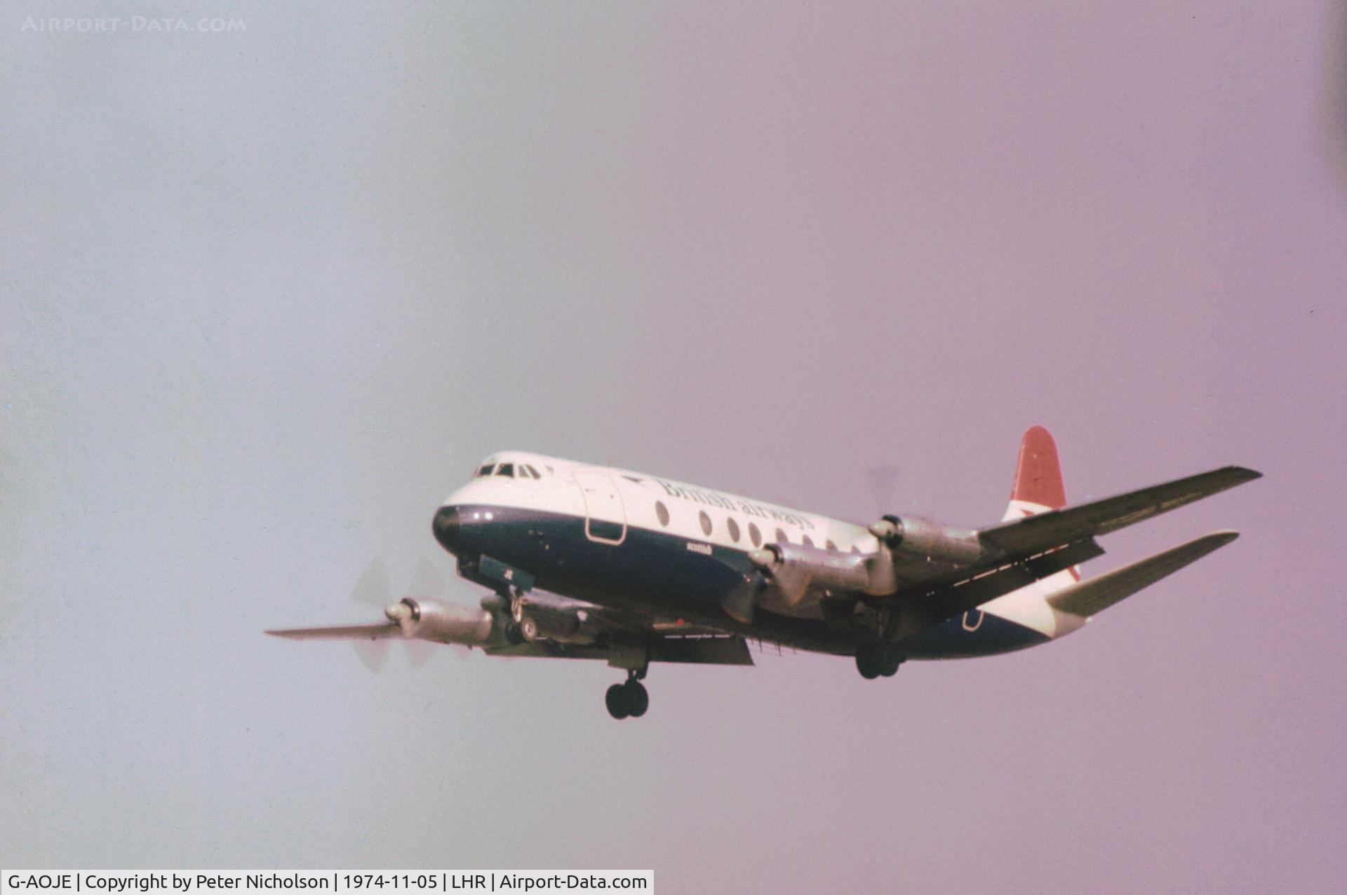 G-AOJE, 1957 Vickers Viscount 802 C/N 154, Viscount 802 of British Airways on final approach to Heathrow in November 1974.