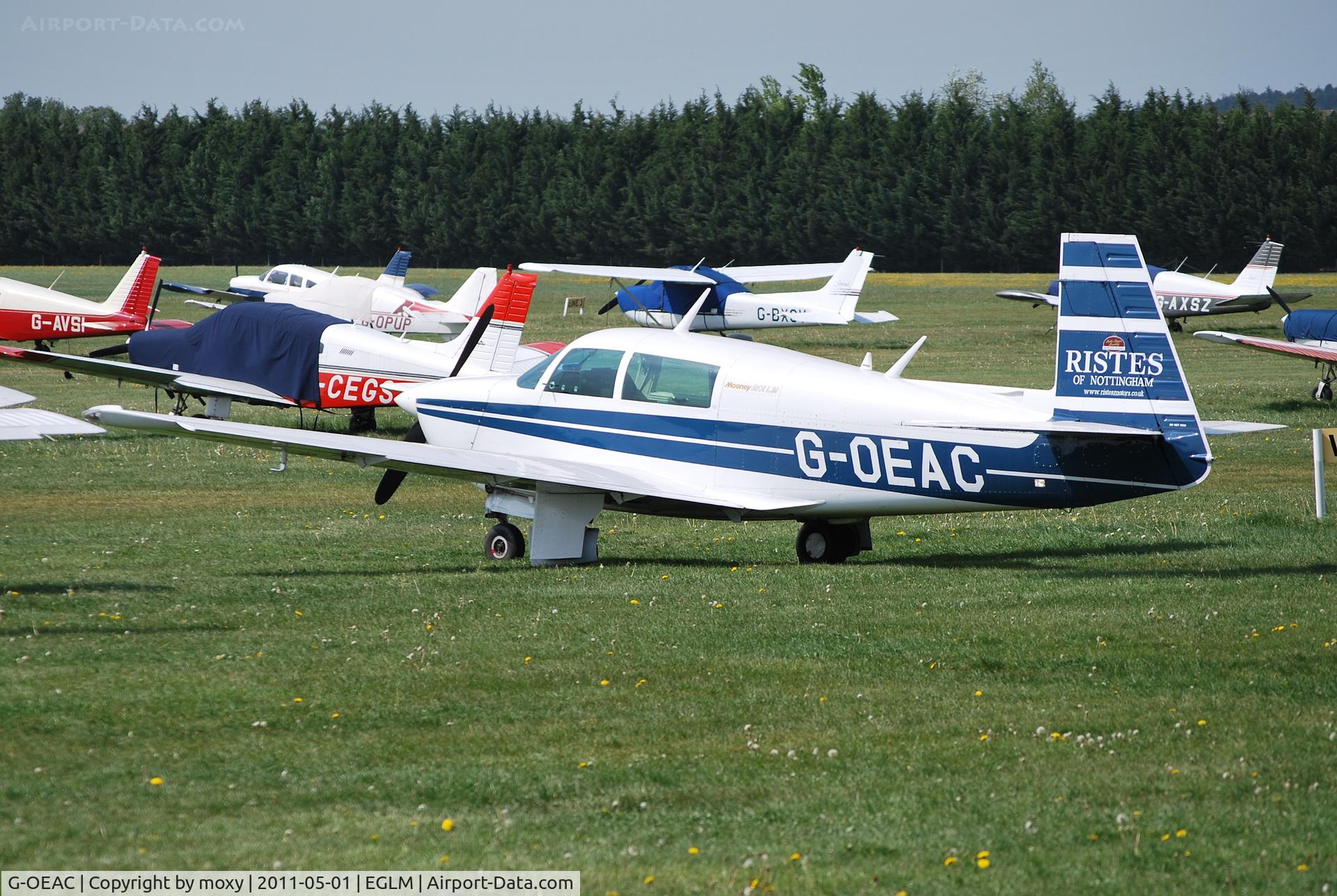 G-OEAC, 1987 Mooney M20J 201 C/N 24-1636, Mooney M20J visiting White Waltham. Ex N57656