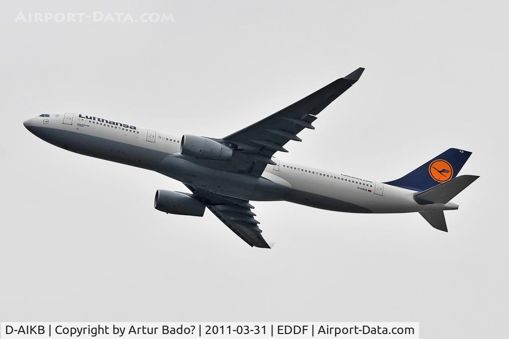 D-AIKB, 2004 Airbus A330-343X C/N 576, Lufthansa