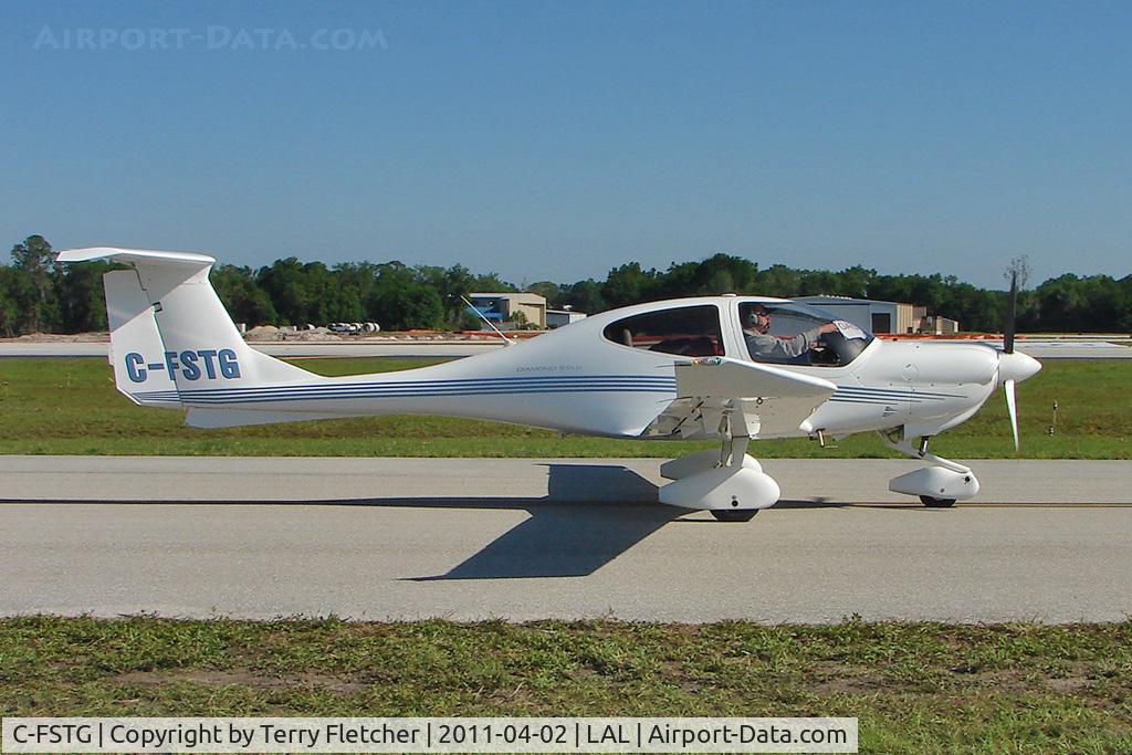 C-FSTG, 2003 Diamond DA-40 Diamond Star C/N 40.288, 2011 Sun n Fun at Lakeland , Florida