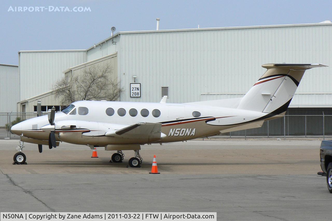 N50NA, 1995 Beech B200 King Air C/N BB-1504, At Meacham Field - Fort Worth, TX