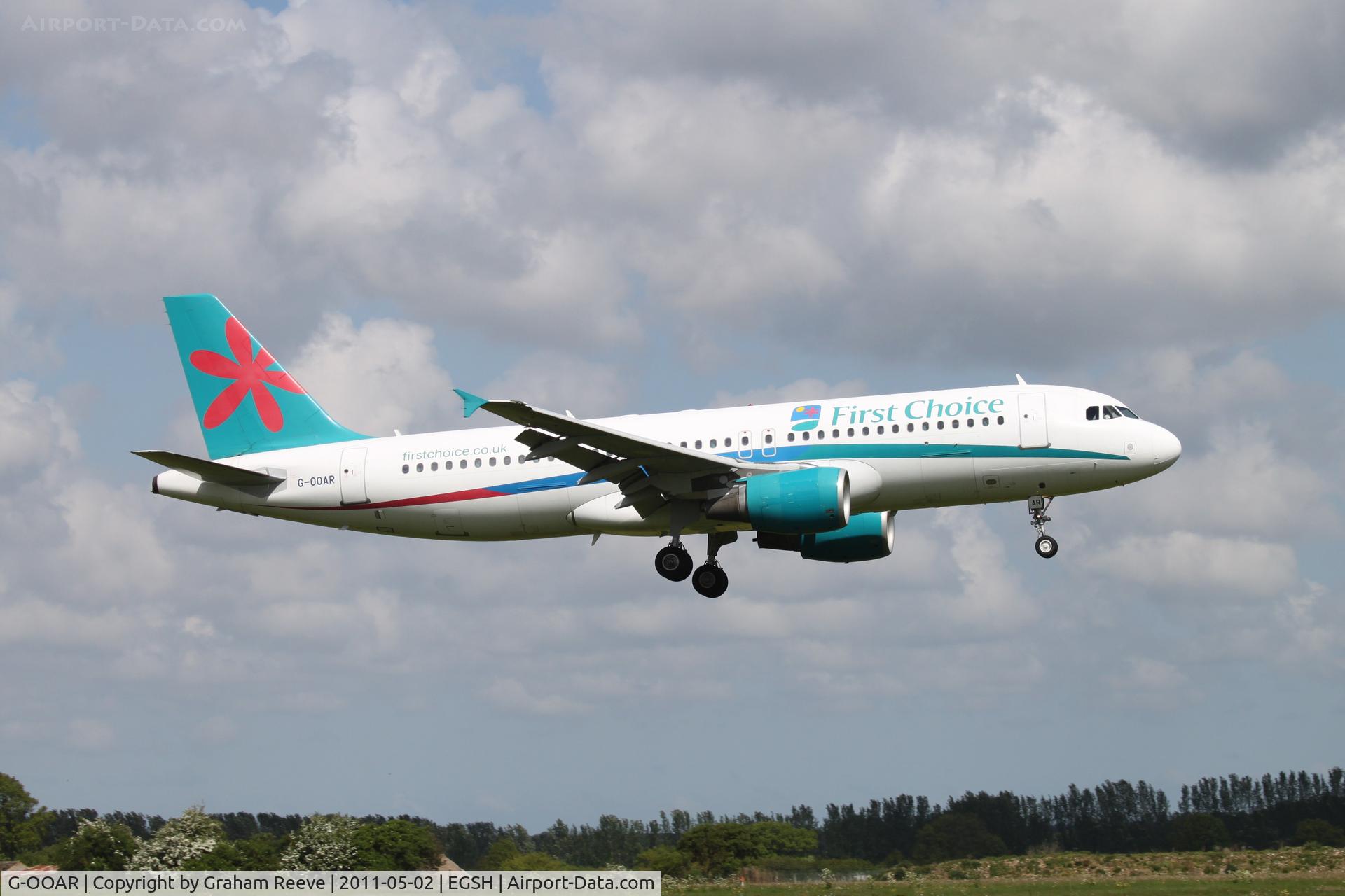 G-OOAR, 2000 Airbus A320-214 C/N 1320, Landing at Norwich.