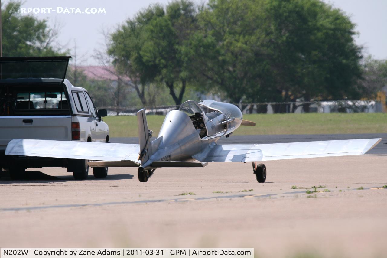N202W, Hummel Hummel Bird C/N 5026, At Grand Prairie Municipal
