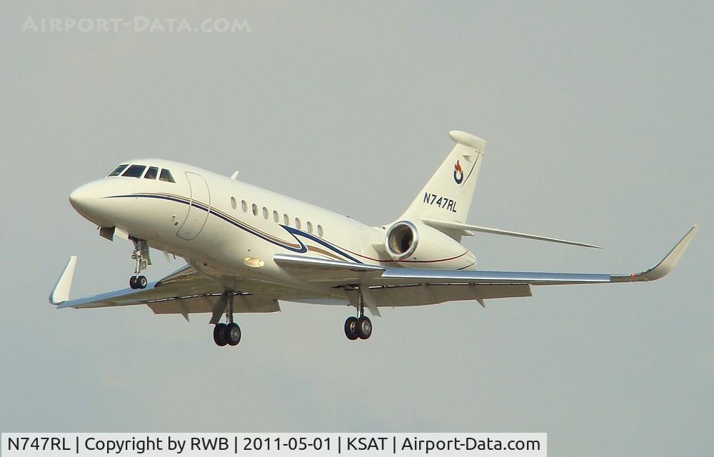 N747RL, 2008 Dassault Falcon 2000EX C/N 175, Landing 30L