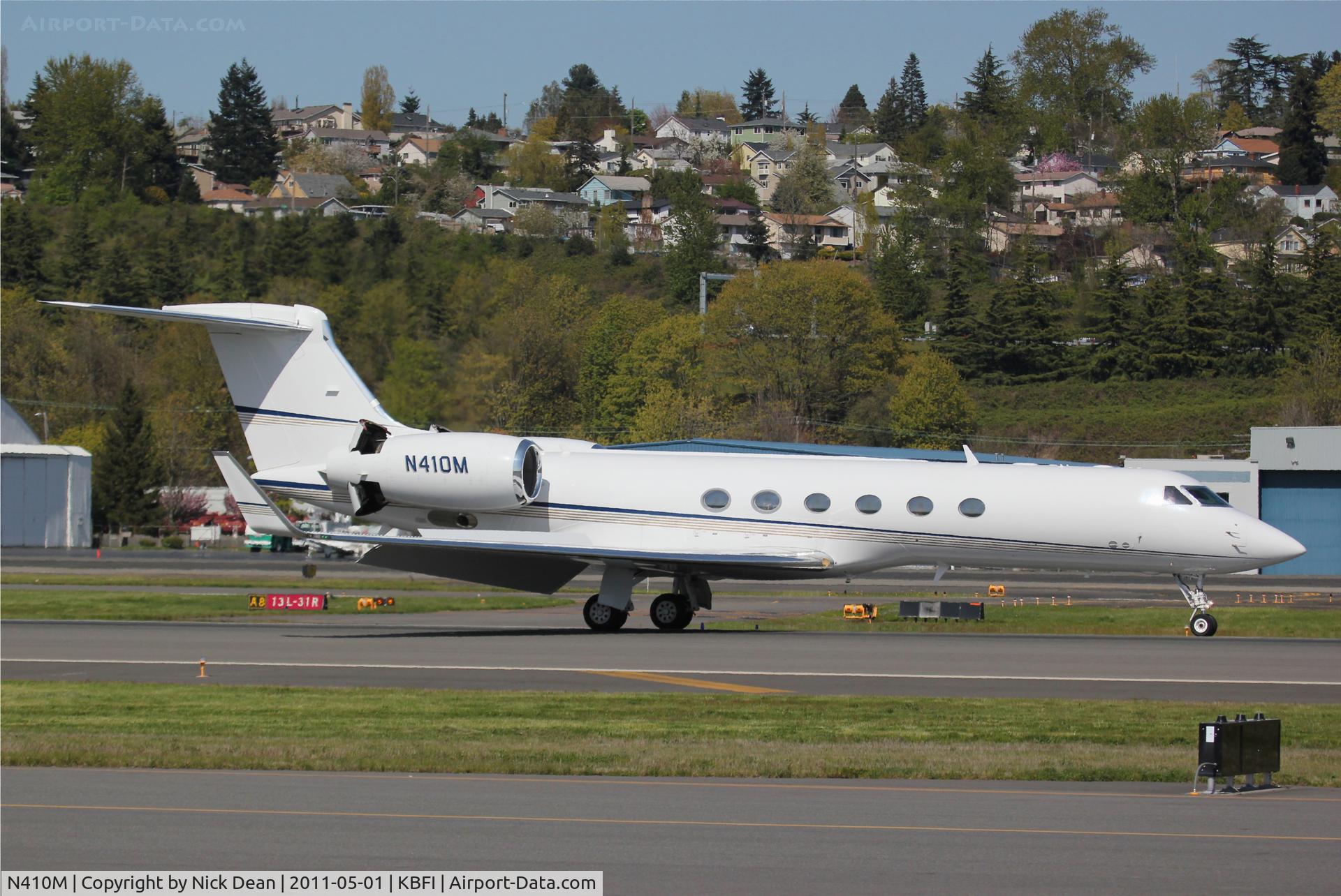 N410M, 1999 Gulfstream Aerospace G-V C/N 575, KBFI/BFI