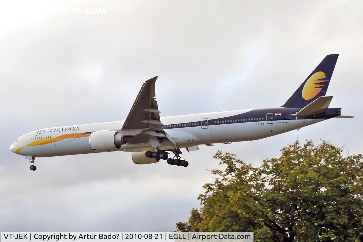 VT-JEK, 2008 Boeing 777-35R C/N 35165/696, Jet Airways