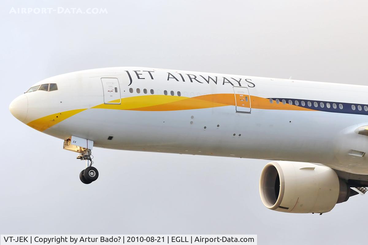 VT-JEK, 2008 Boeing 777-35R C/N 35165/696, Jet Airways