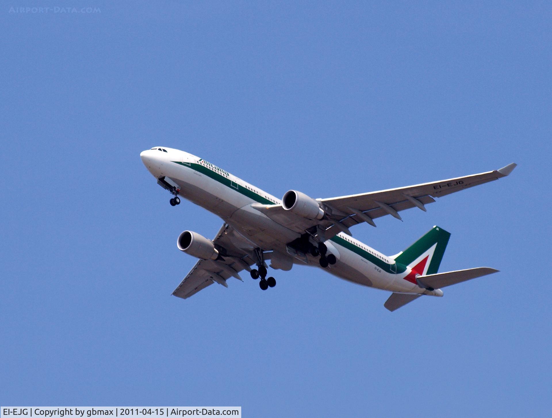 EI-EJG, 2010 Airbus A330-202 C/N 1123, Flying over Mineola, NY, going to a landing at JFK