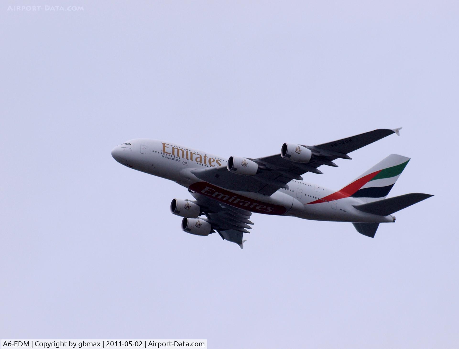 A6-EDM, 2010 Airbus A380-861 C/N 042, Flying over Mineola, NY, going to a landing at JFK