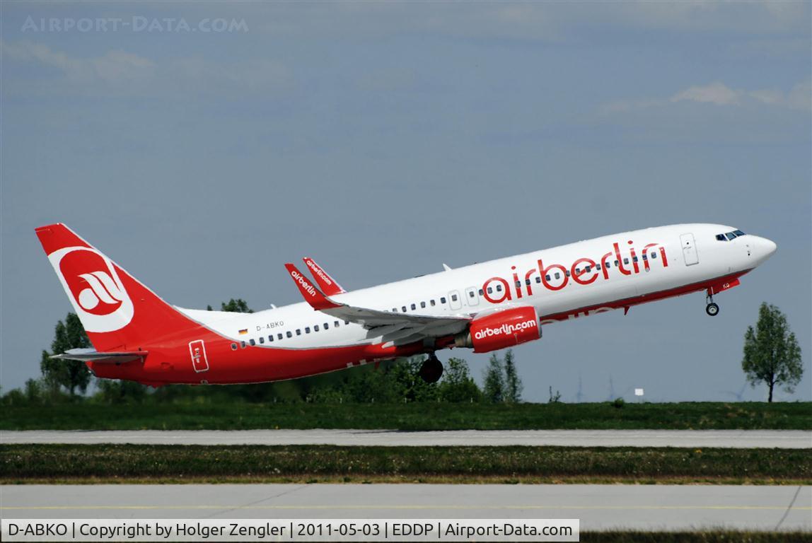 D-ABKO, 2010 Boeing 737-86J C/N 37757, On the way to Madeira.