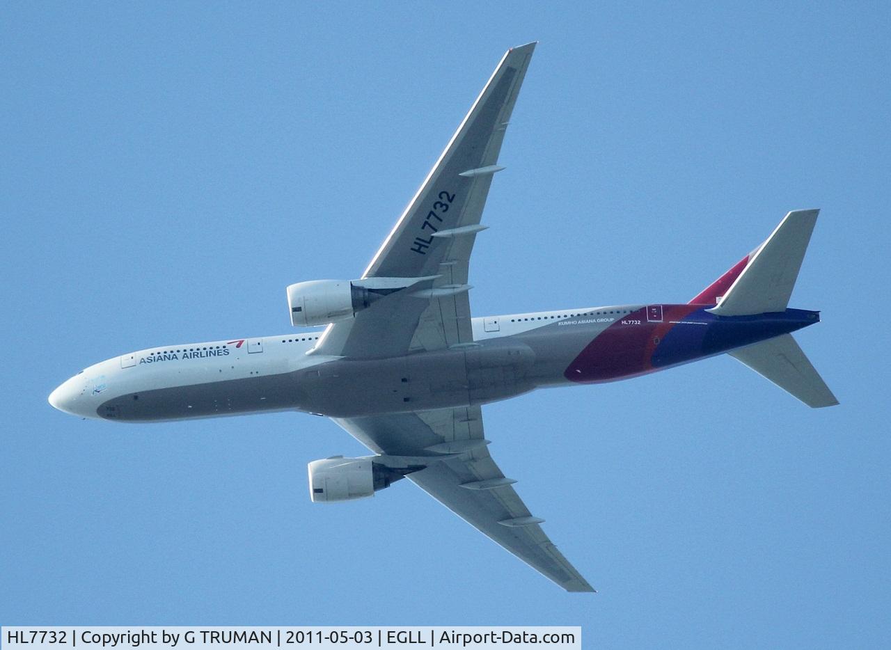 HL7732, 2004 Boeing 777-28E/ER C/N 29174, Descending downwind for Heathrow 9L