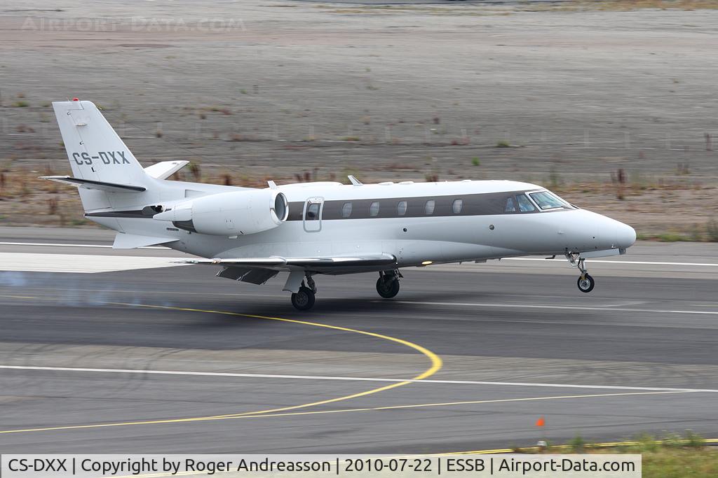 CS-DXX, 2008 Cessna 560XL Citation XLS C/N 560-5789, NJE461F arriving