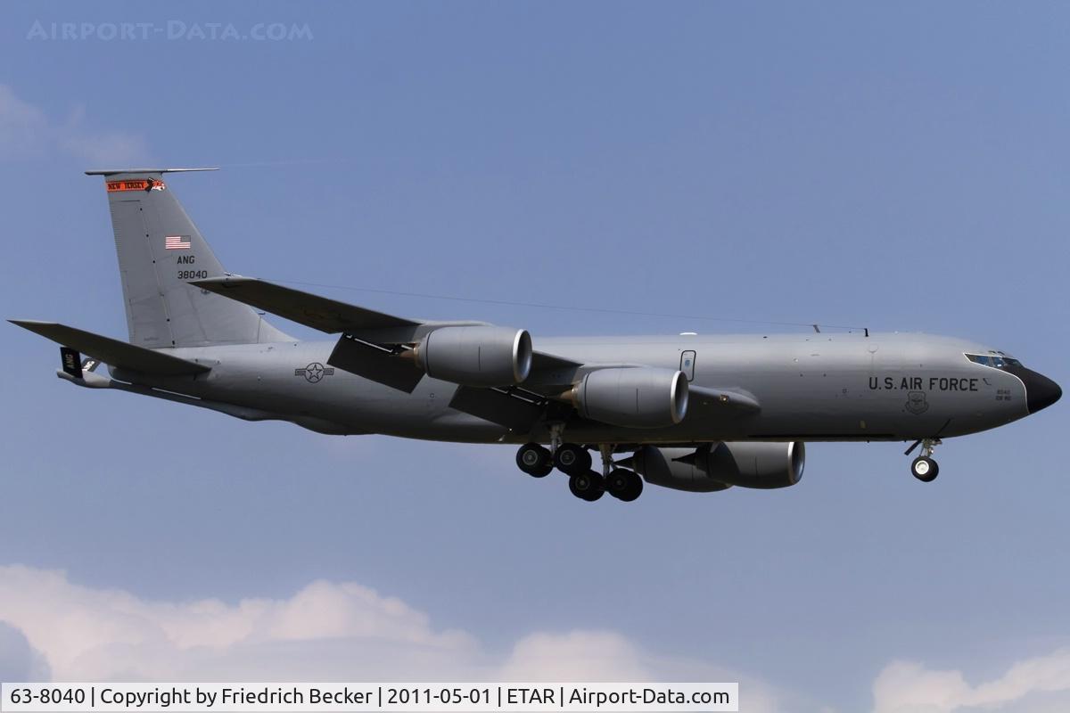 63-8040, 1963 Boeing KC-135R Stratotanker C/N 18657, on final RW08
