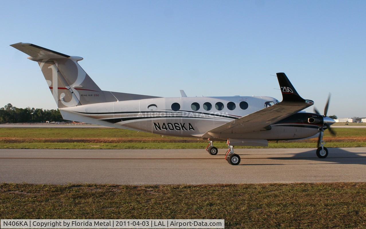 N406KA, 2010 Hawker Beechcraft B200GT King Air C/N BY-106, Beech 200GT