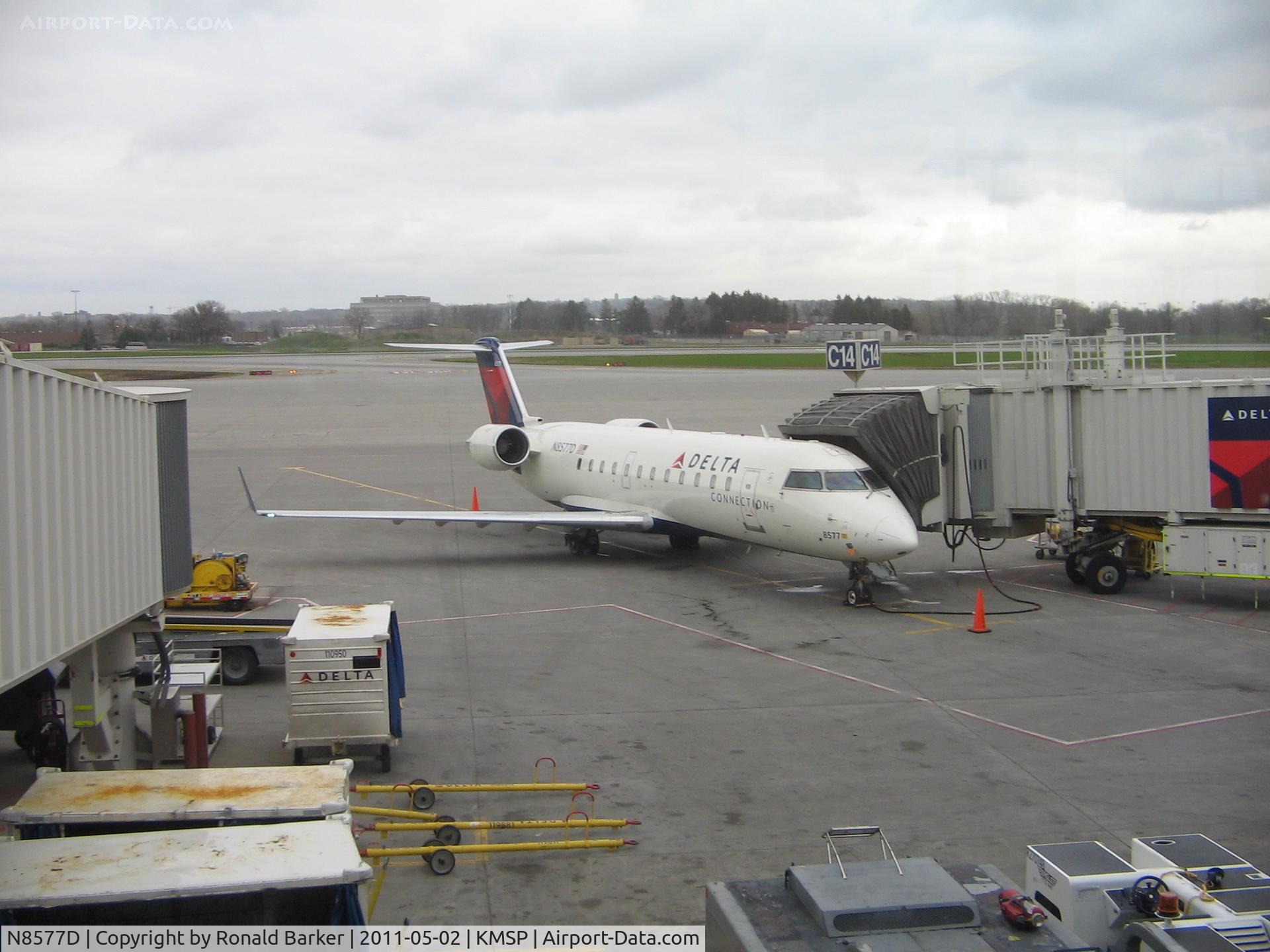 N8577D, 2001 Bombardier CRJ-200LR (CL-600-2B19) C/N 7577, MSP, MN