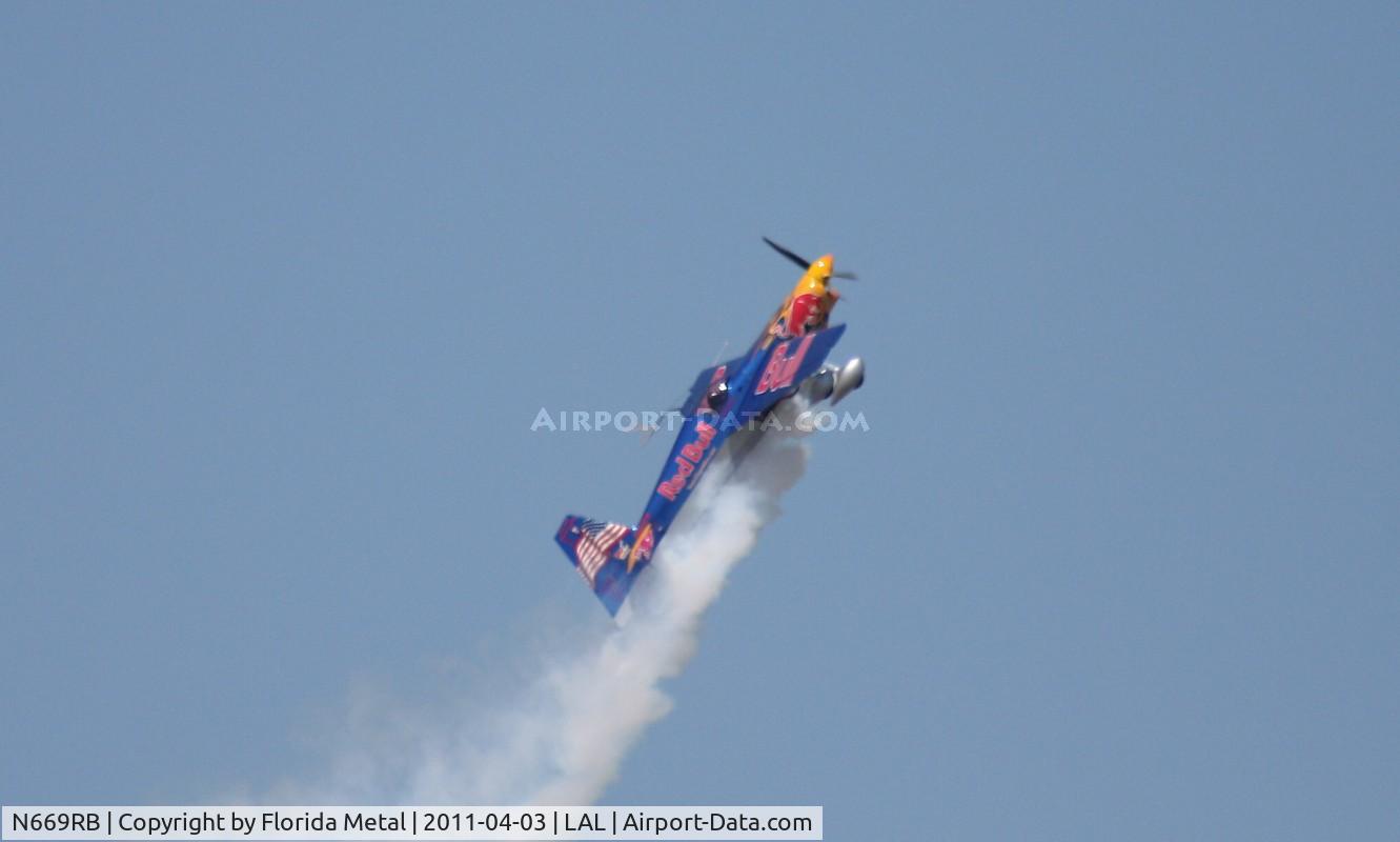 N669RB, 2000 Zivko Edge 540 C/N 0027, Edge 540 Redbull