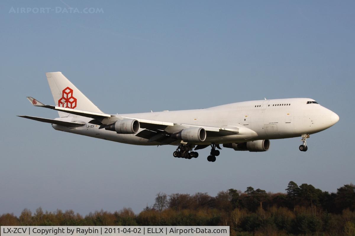 LX-ZCV, 1990 Boeing 747-481/BCF C/N 24801, One of the 2 white 747 Cargolux, the other one is the LX-ACV
