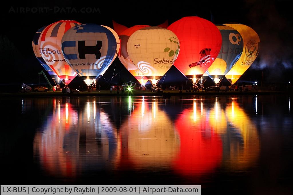 LX-BUS, Schroeder Fire Balloons G22/24 C/N 1308, Nightglow during the 2009 edition of the Honda World balloon trophy at lake Echternach