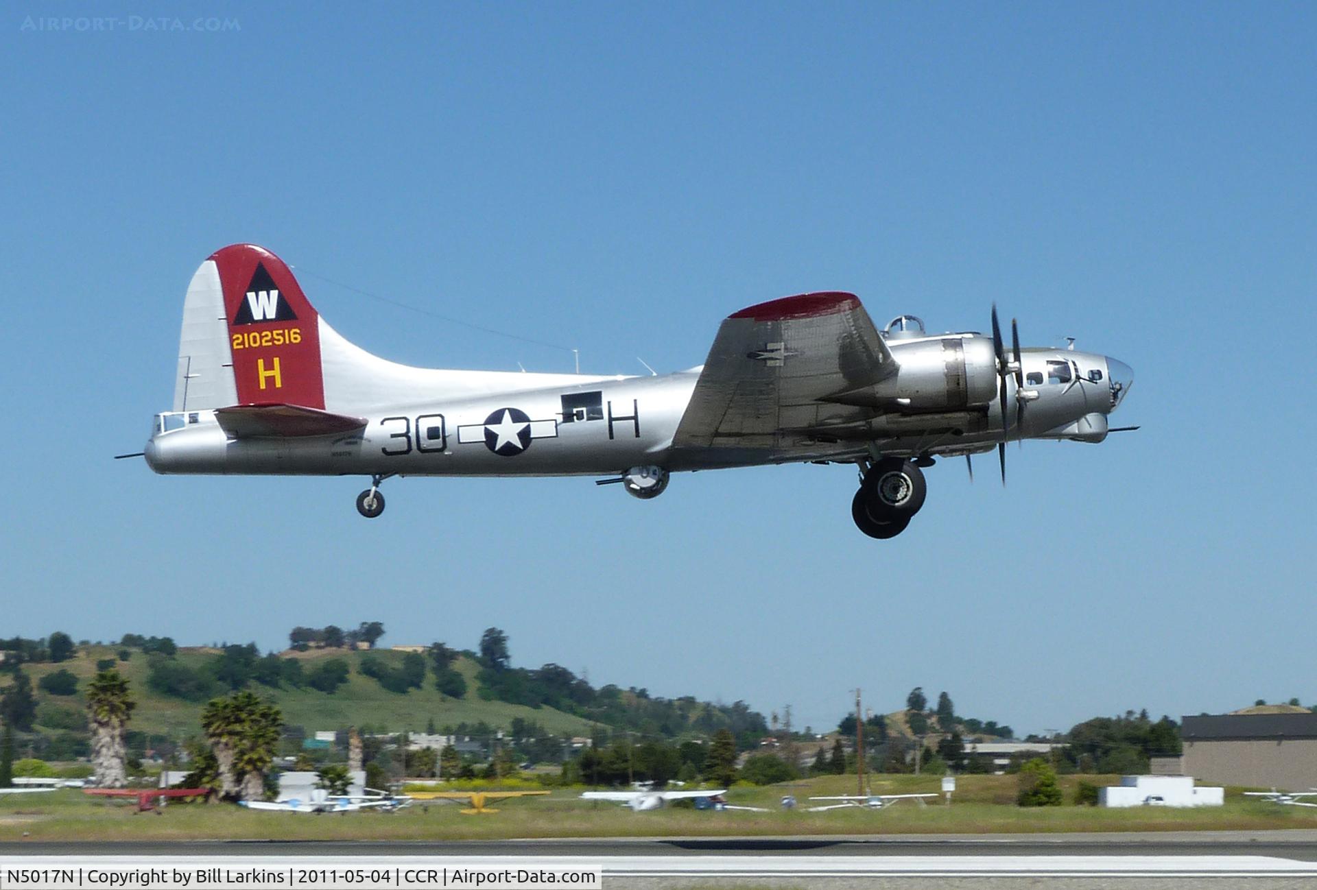 N5017N, 1944 Lockheed/Vega (Boeing) B-17G-105-VE Flying Fortress C/N 8649, Visitor