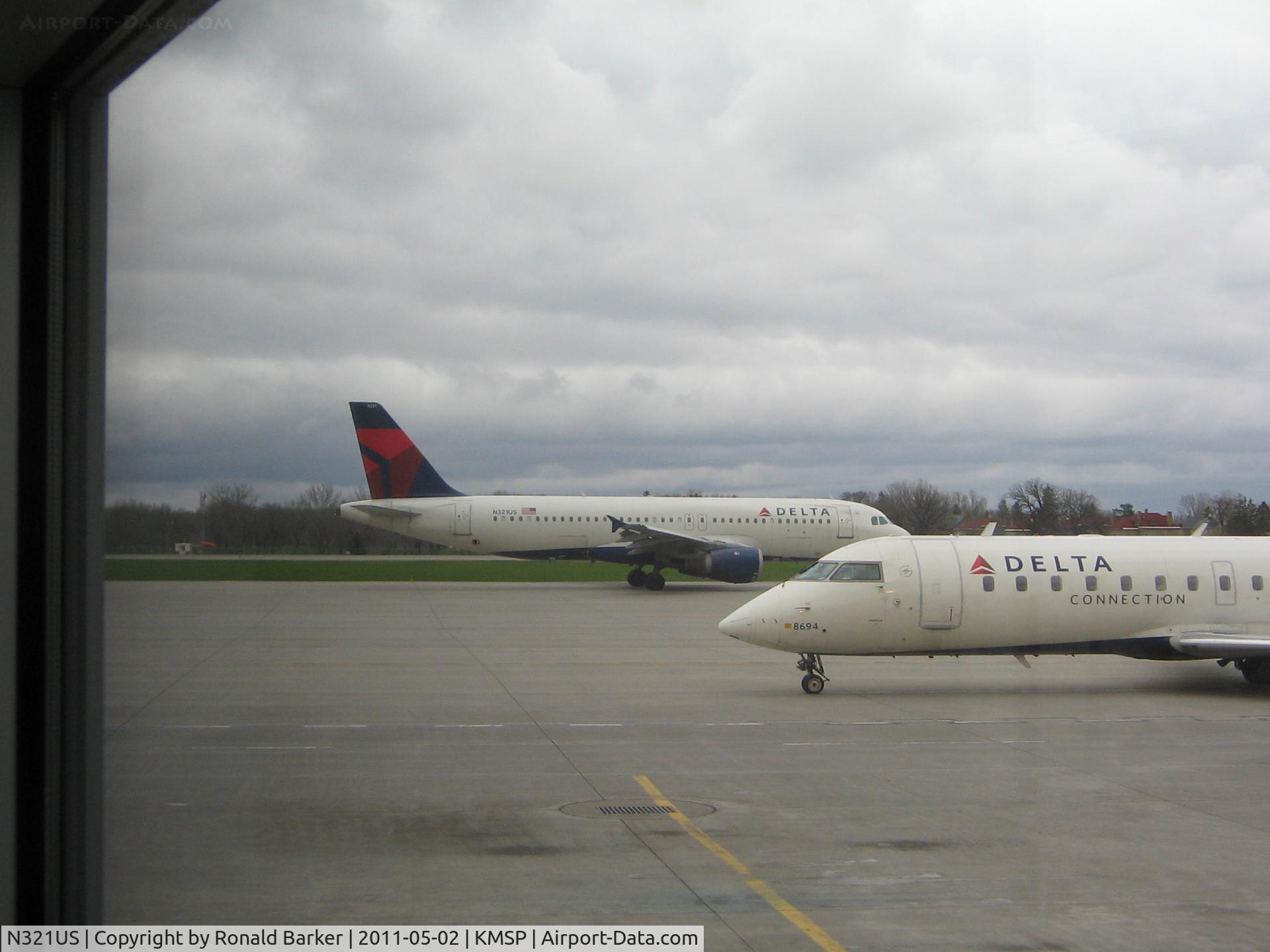 N321US, 1992 Airbus A320-211 C/N 262, MSP, MN