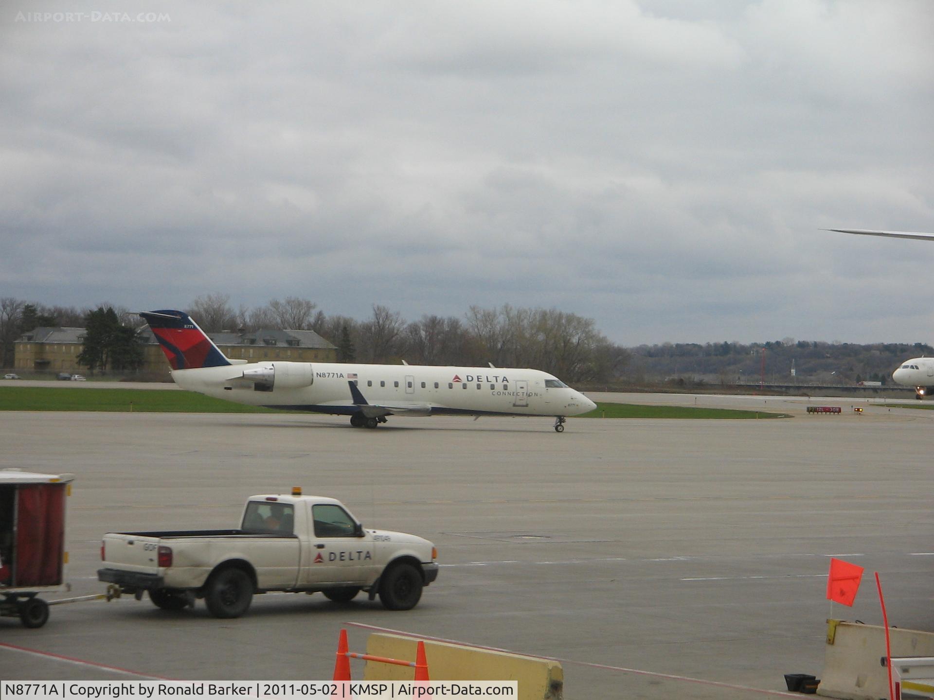N8771A, 2003 Canadair CRJ-440 (CL-600-2B19) Regional Jet C/N 7771, MSP, MN