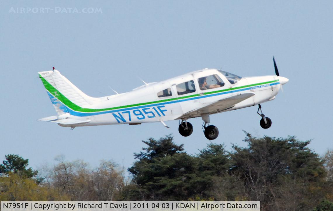 N7951F, 1976 Piper PA-28-151 C/N 28-7715249, 1976 Piper PA 28-151 in Danville Va...