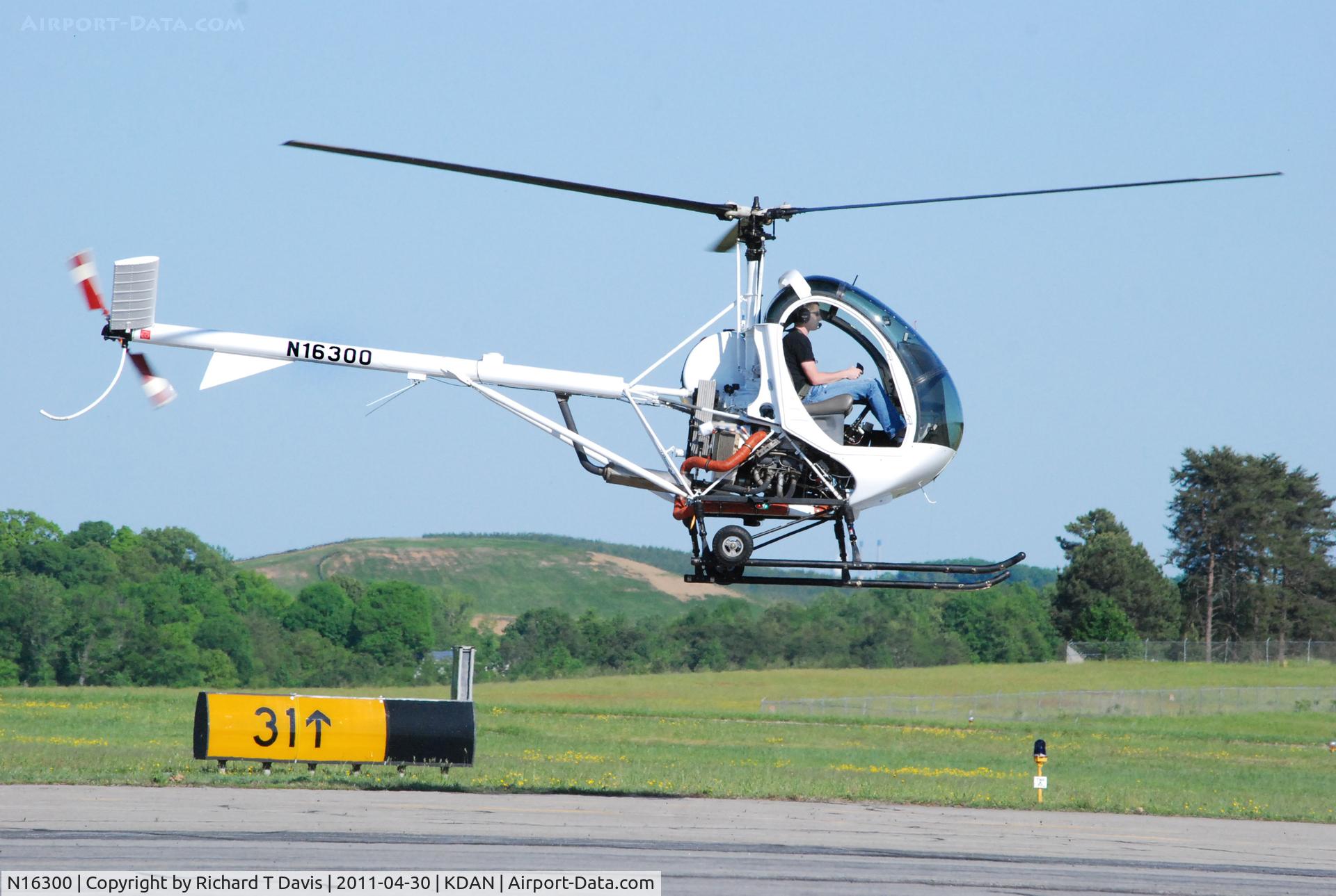 N16300, 2006 Schweizer 269C-1 C/N 0256, 2006 Schweizer  269C-1 in Danville Va...